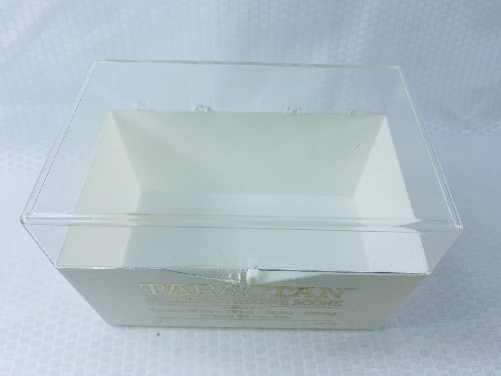 TARACTAN CHLORPROTHIXENE ROCHE Pharmaceutical INDEX CARD PLASTIC BOX