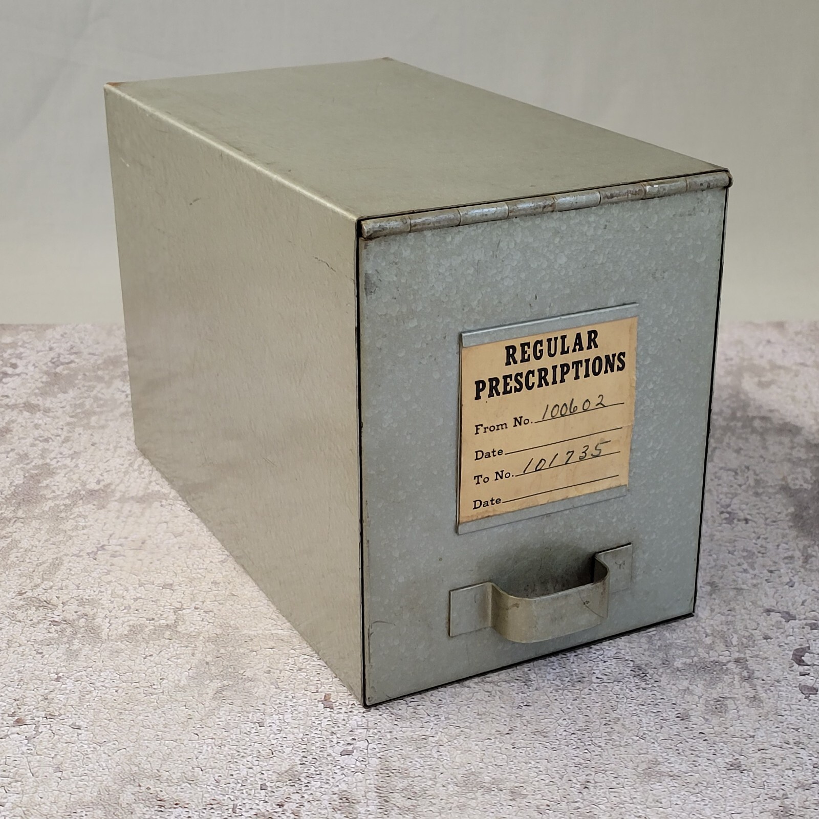 Vtg Gray Green Metal File Pharmacy Prescription Box Industrial Lift Top 9.5x6x5