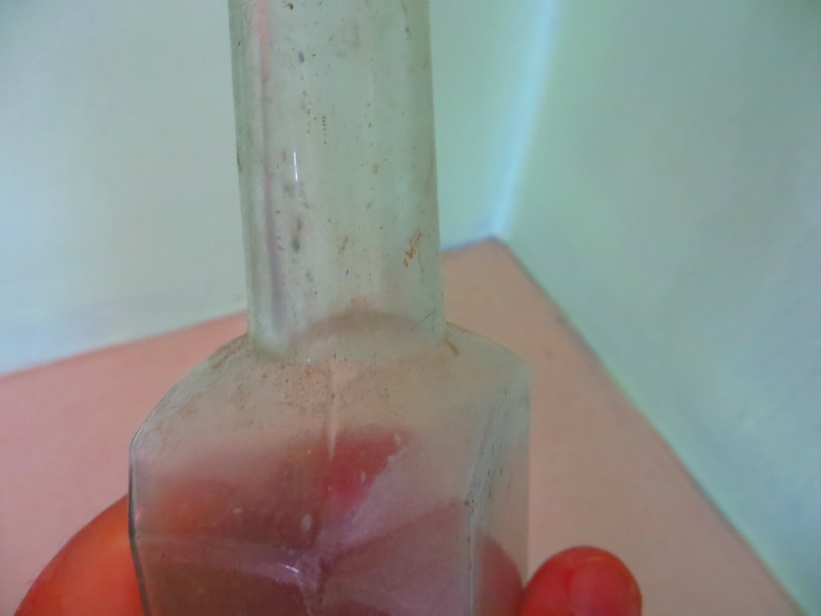 OCTAGON GREEN GLASS LONG NECK FLETT PHARMACEUTICAL DRUGGIST DOCTOR MED BOTTLE