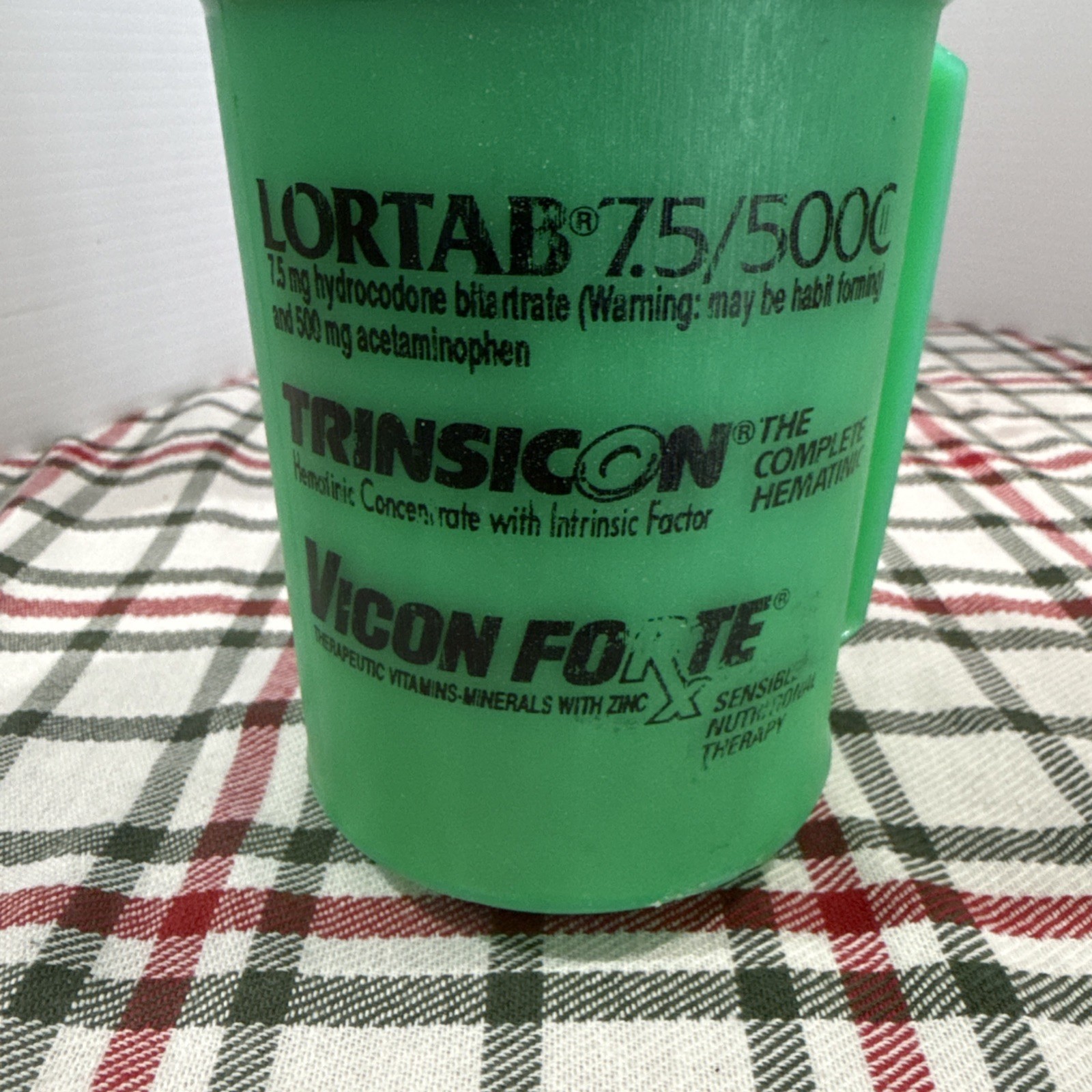 (2) Lortab 7.5/500C Drug Aladdin Insulated Cups “May Be Habit Forming”