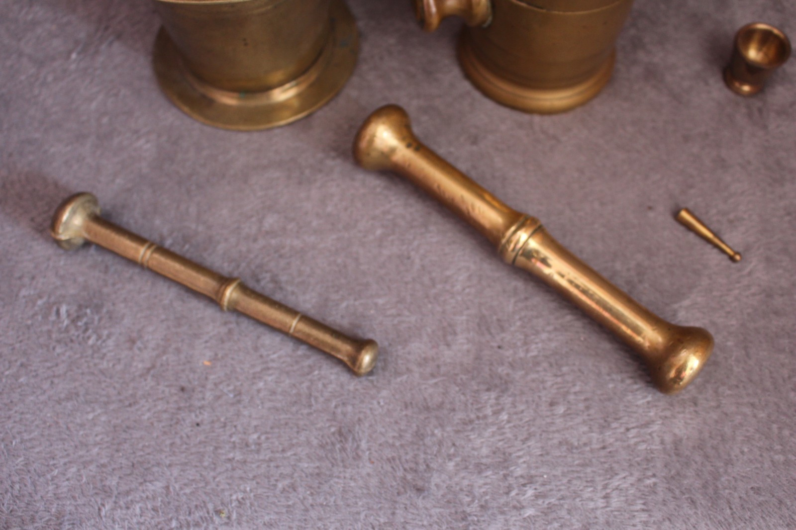 3 x Brass Pestel and Mortars inc one miniature, one antique, one vintage in vgc