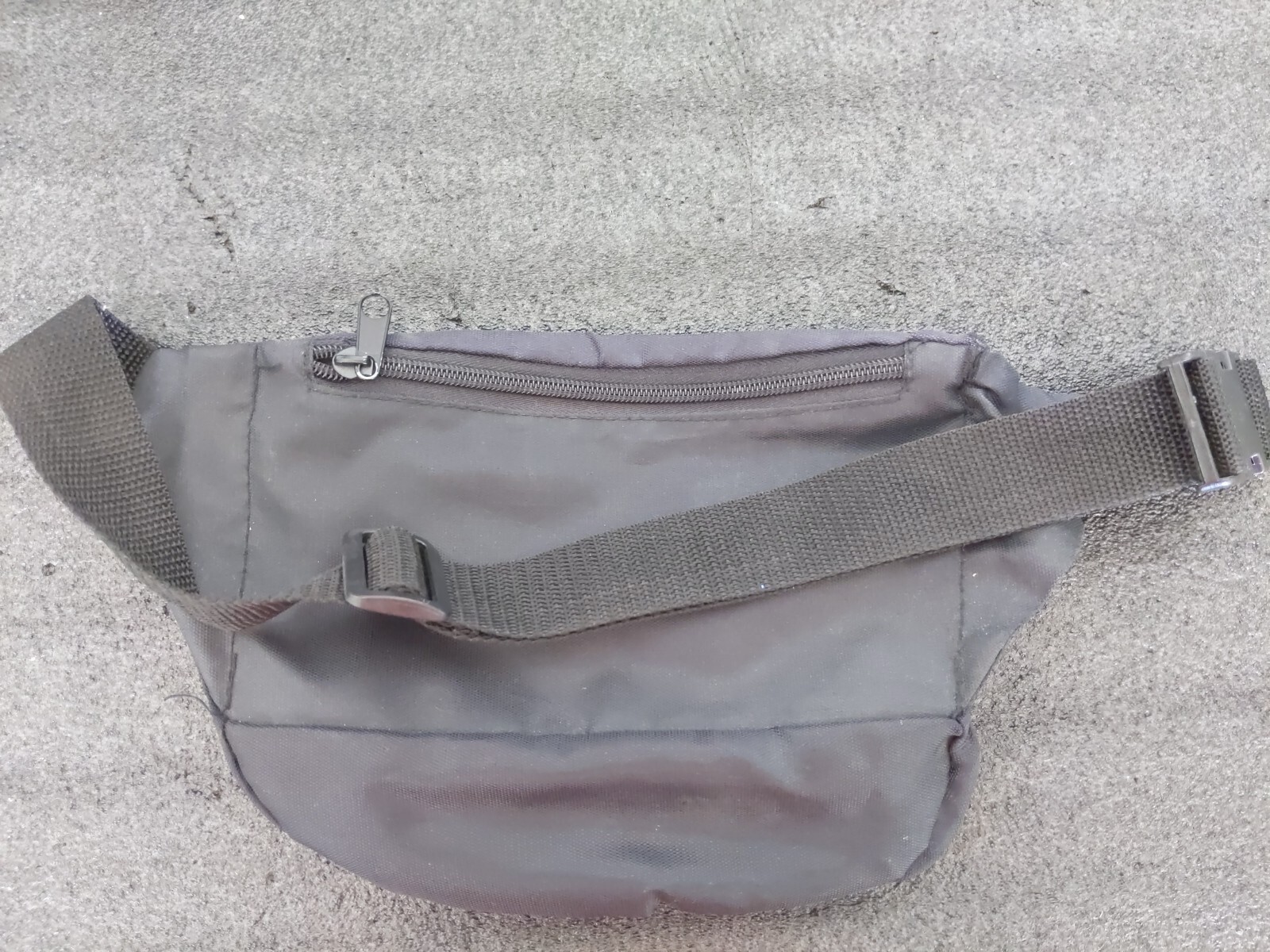 Excellent Condition Black Gold Trovan Drug Rep Pharmaceutical 3-Zipper Fanny Pak