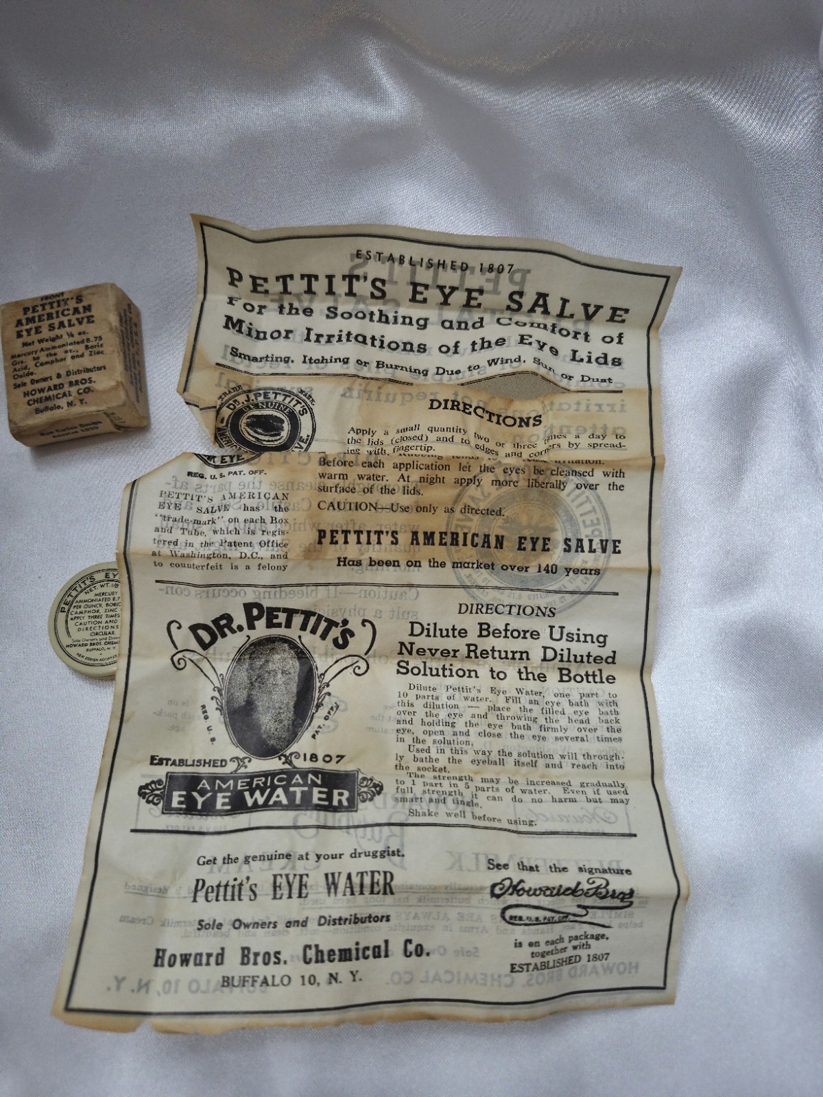 Vintage Dr. Pettit’s American Eye Salve w/ Original Box & Inserts 1946