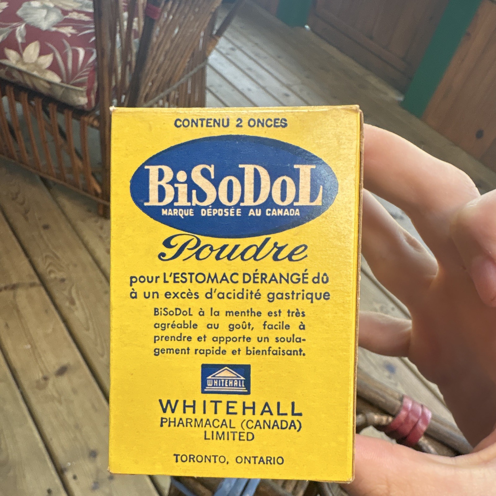 Vintage BiSoDoL Powder Antacid 2 oz Box Whitehall Pharmacal Canada Toronto