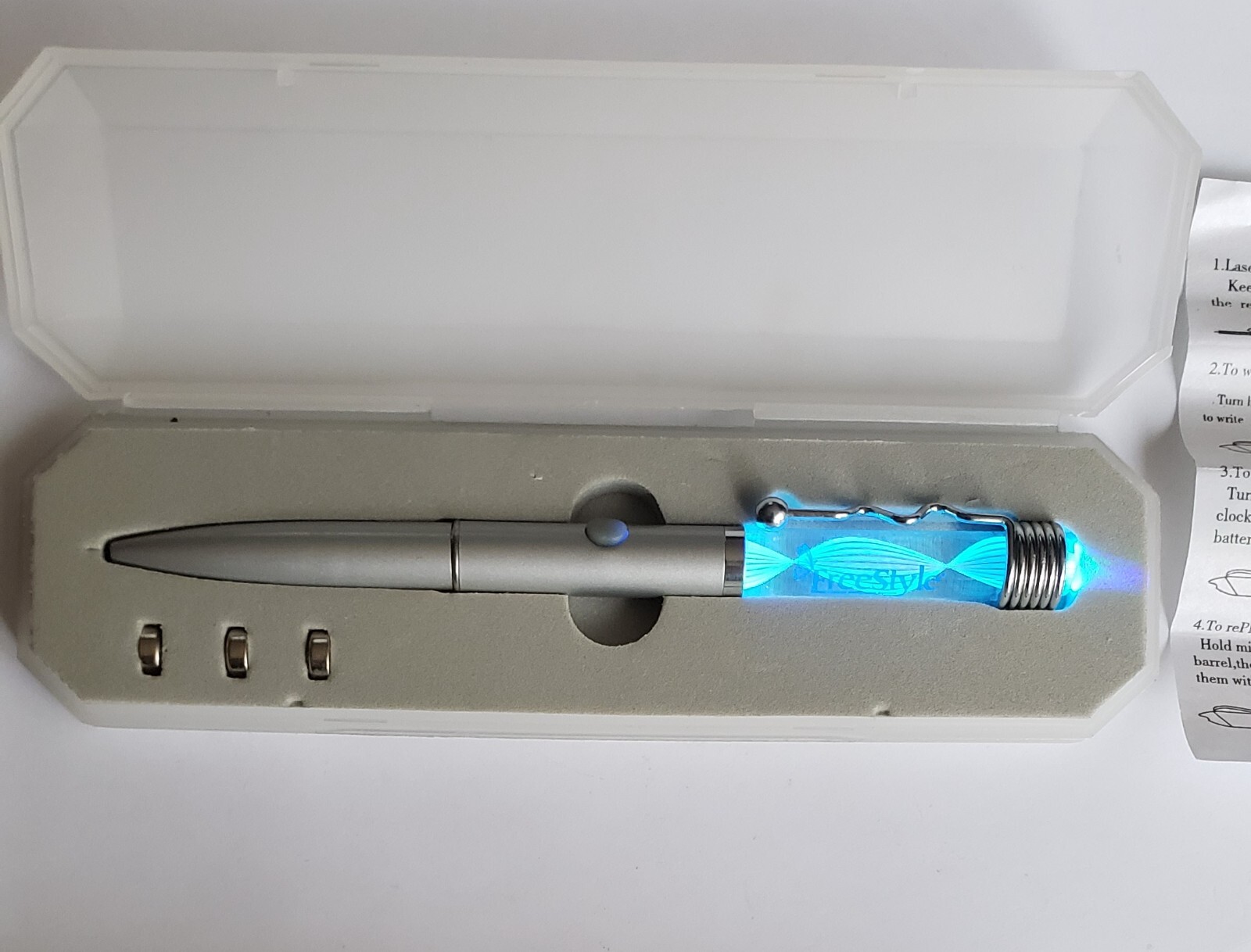 “FreeStyle” Advertisement Light Up Ballpoint Pen Box Extr Batteries Manual P46A