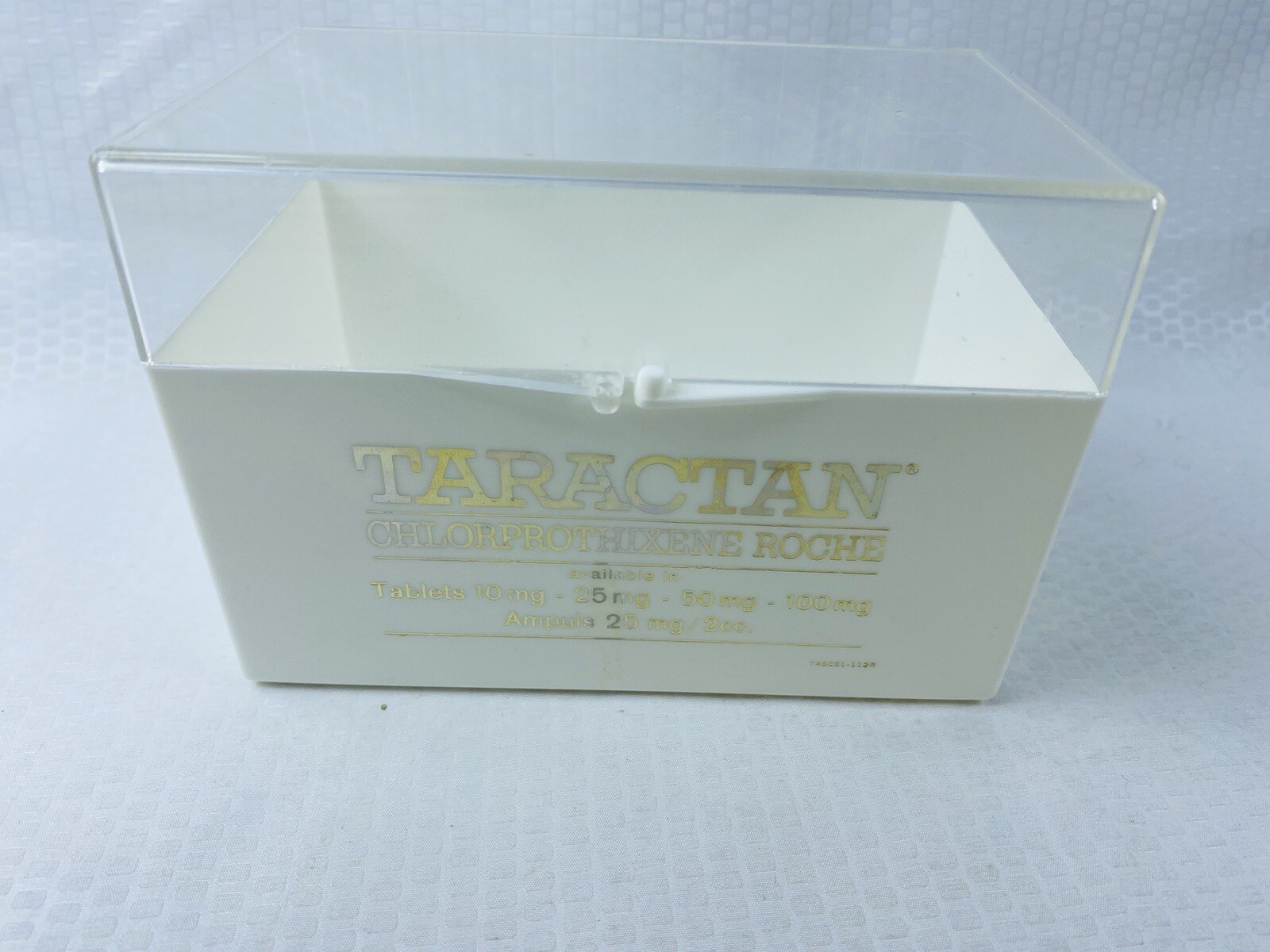 TARACTAN CHLORPROTHIXENE ROCHE Pharmaceutical INDEX CARD PLASTIC BOX