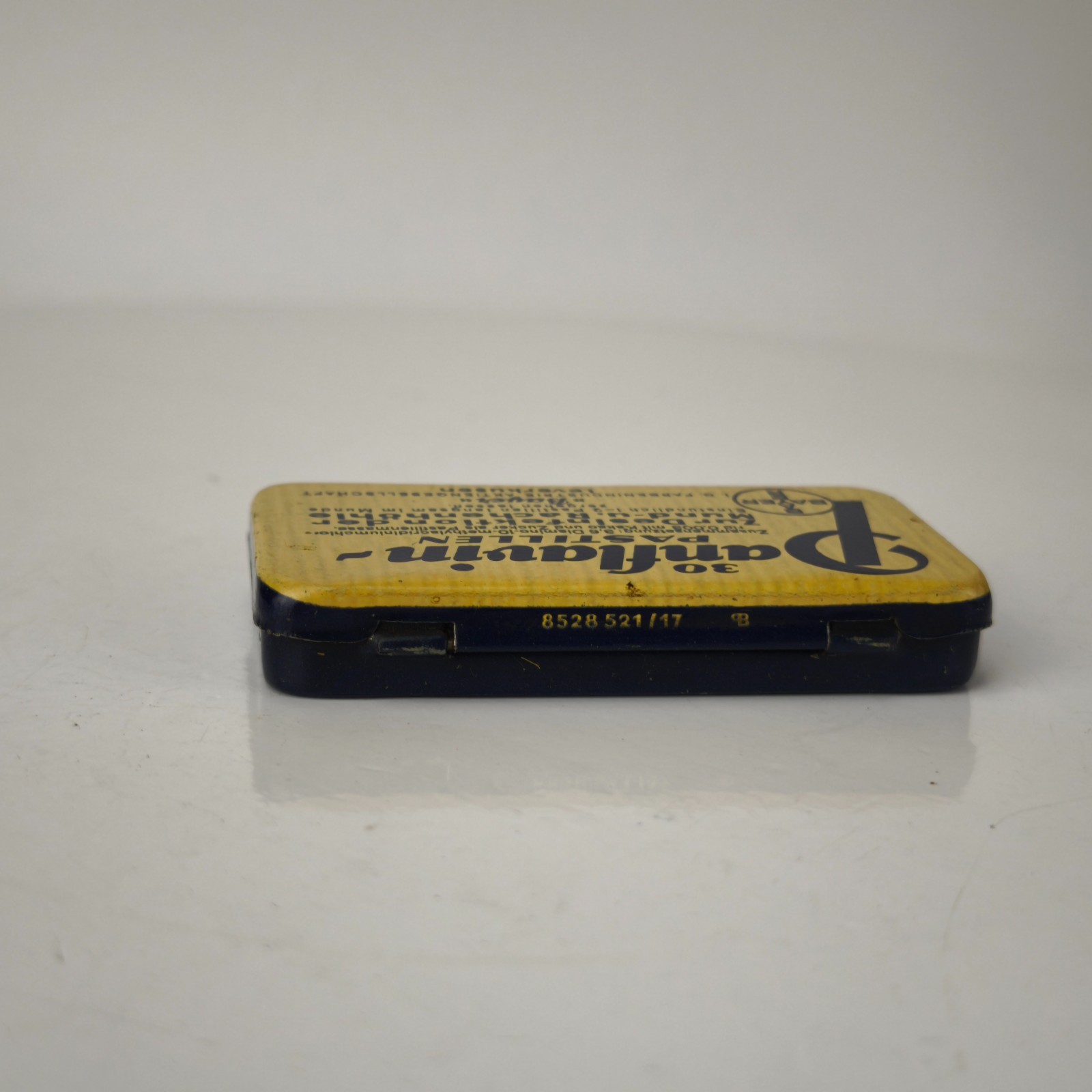 Antique German Panflavin Pastilen BAEYR Medical Empty Tin Box #6085