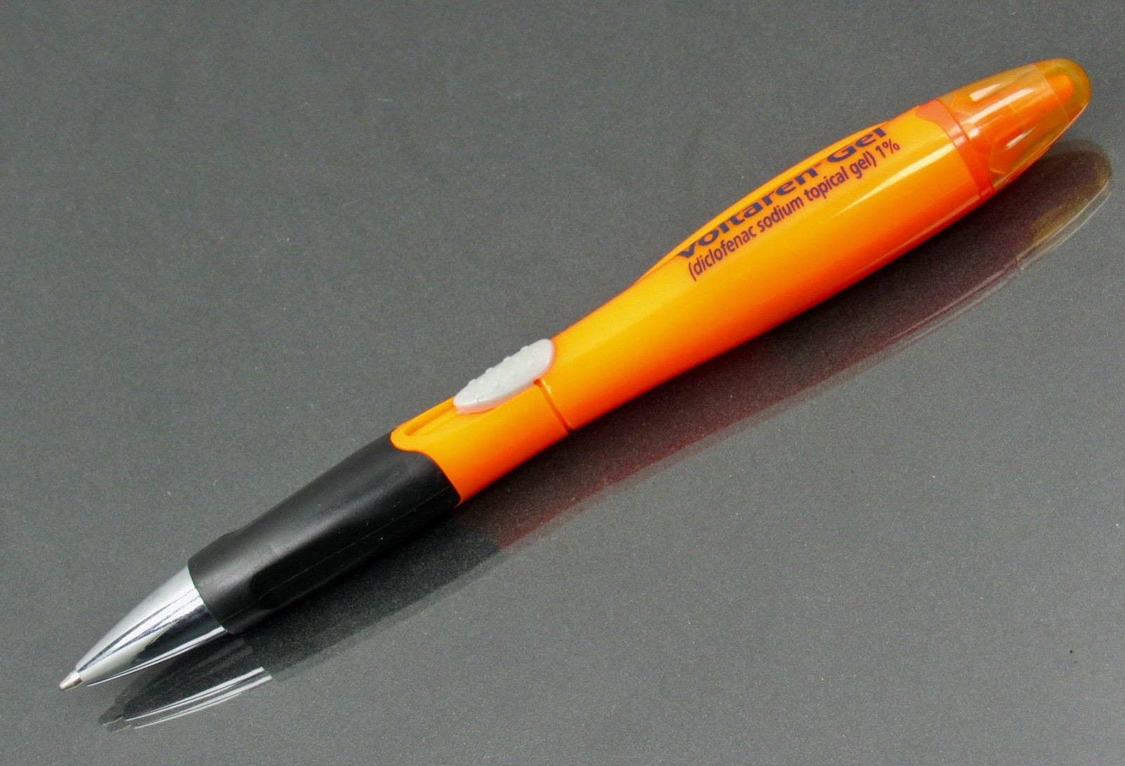 Sealed Voltaren Gel PEN & Highlighter Drug Rep Pharmaceutical Promo Advertising