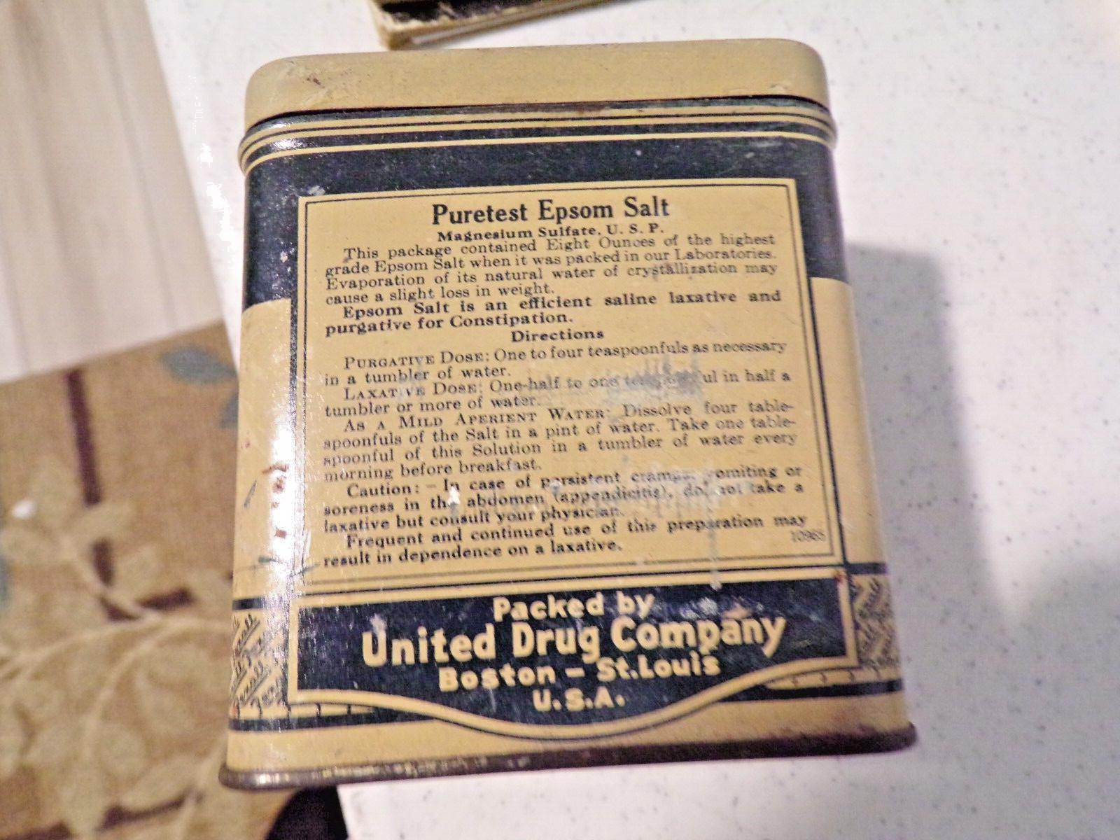 VINTAGE 1940’s FULL PURETEST EPSOM SALT TIN , REXALL PRODUCT 8OZ.