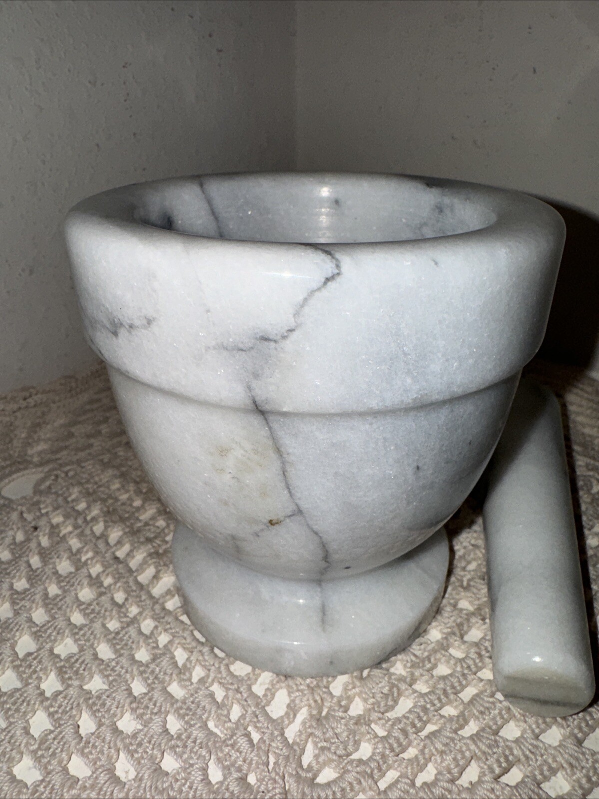 Vintage 1960’s White Italian Marble Mortar And Pestle 3+ Pounds 4-1/8” H x 4” W