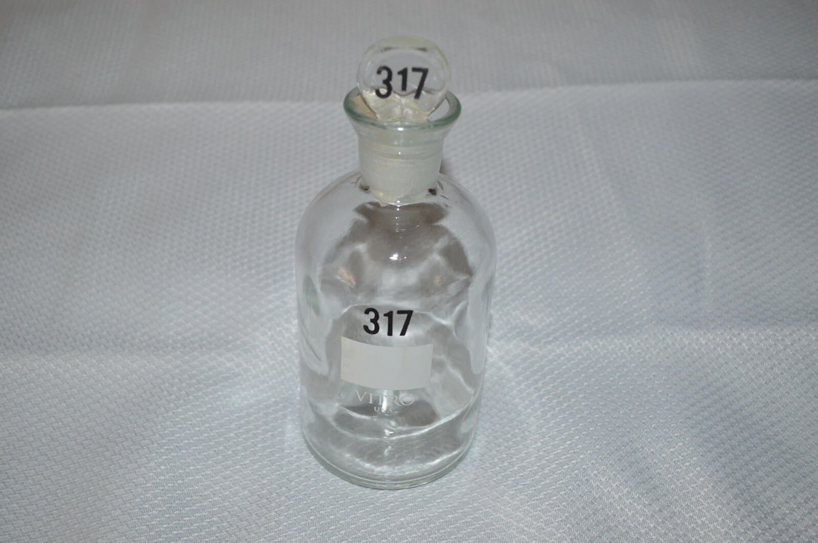 WHEATON ~ VITRO ~ U.S.A. ~ GLASS LABS BOTTLES ~ LABORATORY ~ PHARMACEUTICAL ~NEW