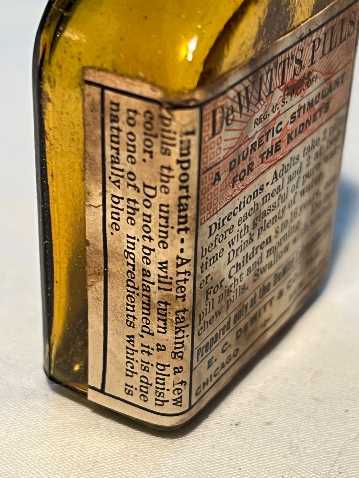 c1930s DeWitt’s Pills diuretic stimulant for the kidneys Chicago New York Bottle