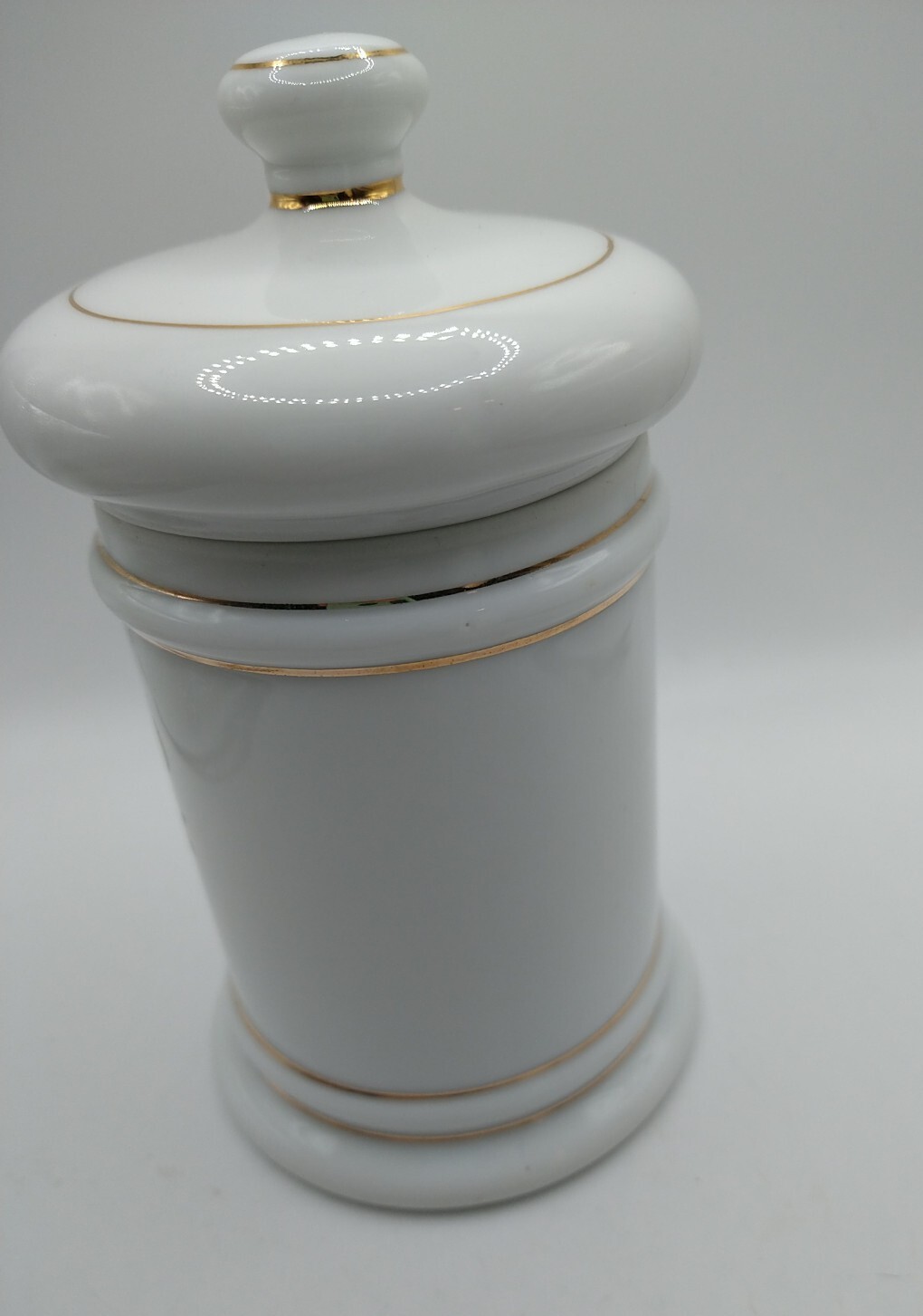 Vintage Coricidin D Porcelain Ceramic Gold Trim Pharmacy Apothecary Jar Japan 6″