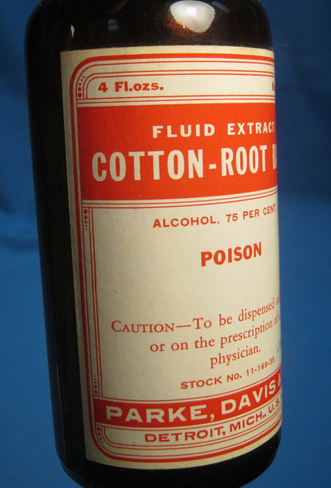 VINTAGE PARKE-DAVIS COTTON-ROOT BARK BOTTLE FREE SHIPPING W