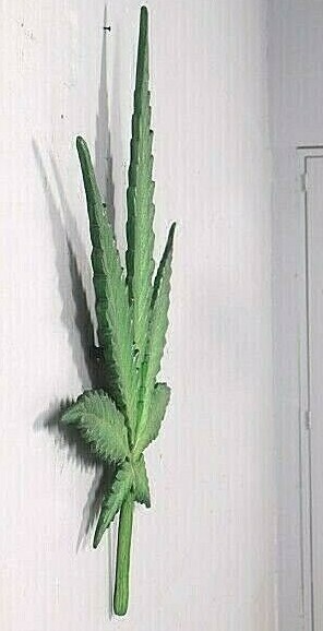 1-meter long CANNABIS LEAF Wall Display Sculpture MARIJUANA Class B Drug Weed
