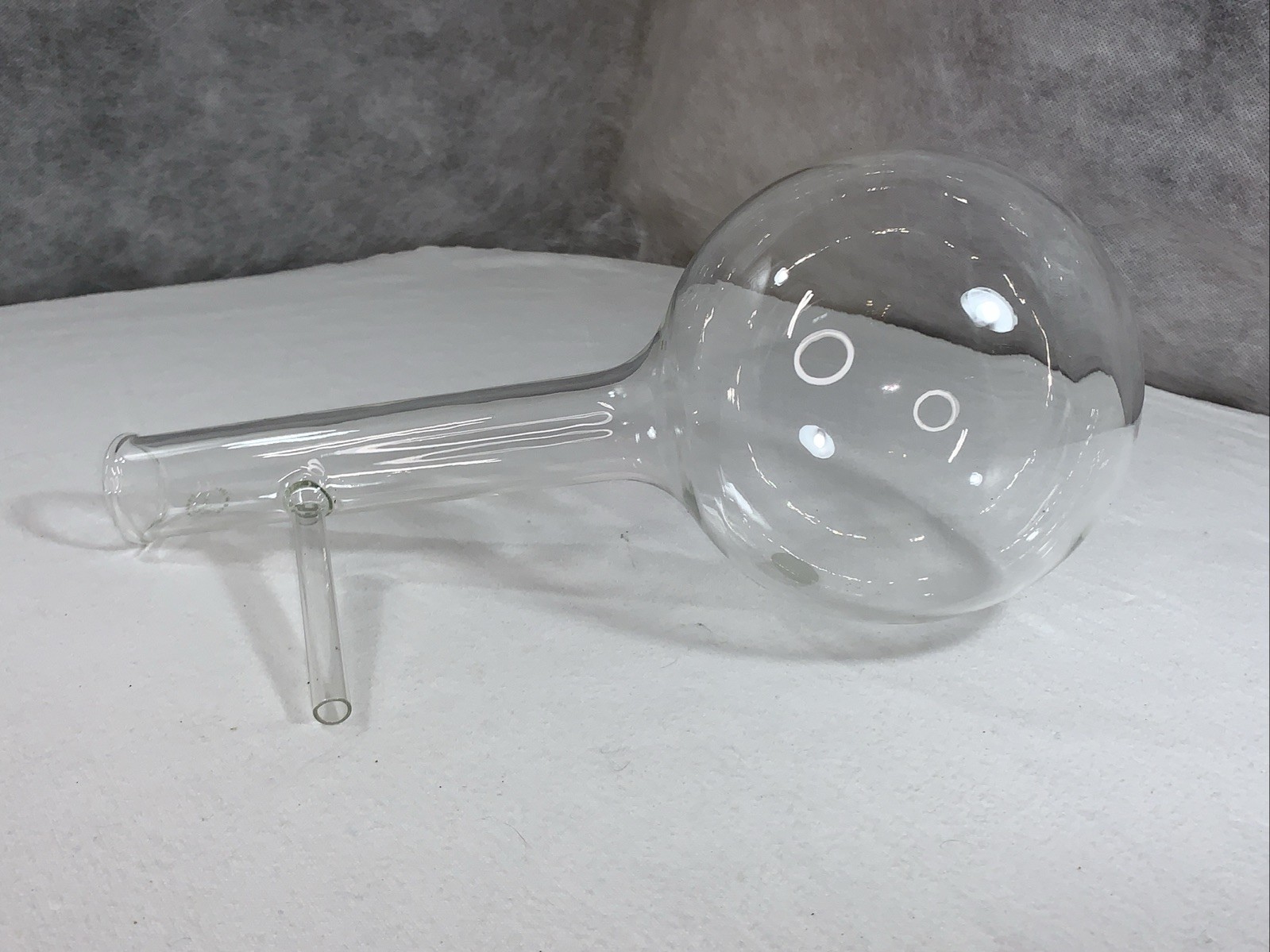 PYREX 2000mL Vtg Laboratory Flask Side Vent Glass Long Neck Round Bottom 14″ USA