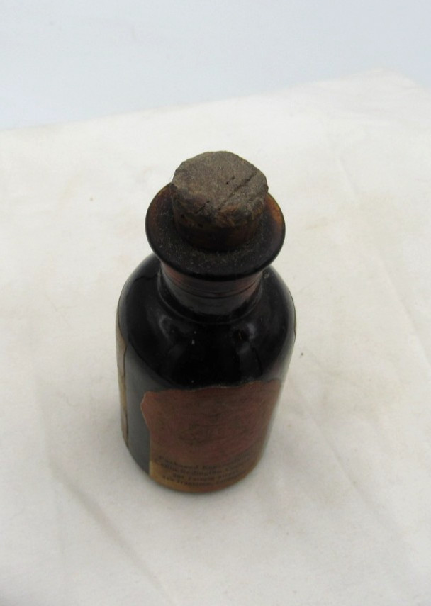 CV22 – 1930’s Fritzsche Bros NY Oil of Cade 3 1/8″ Amber Medicine bottle