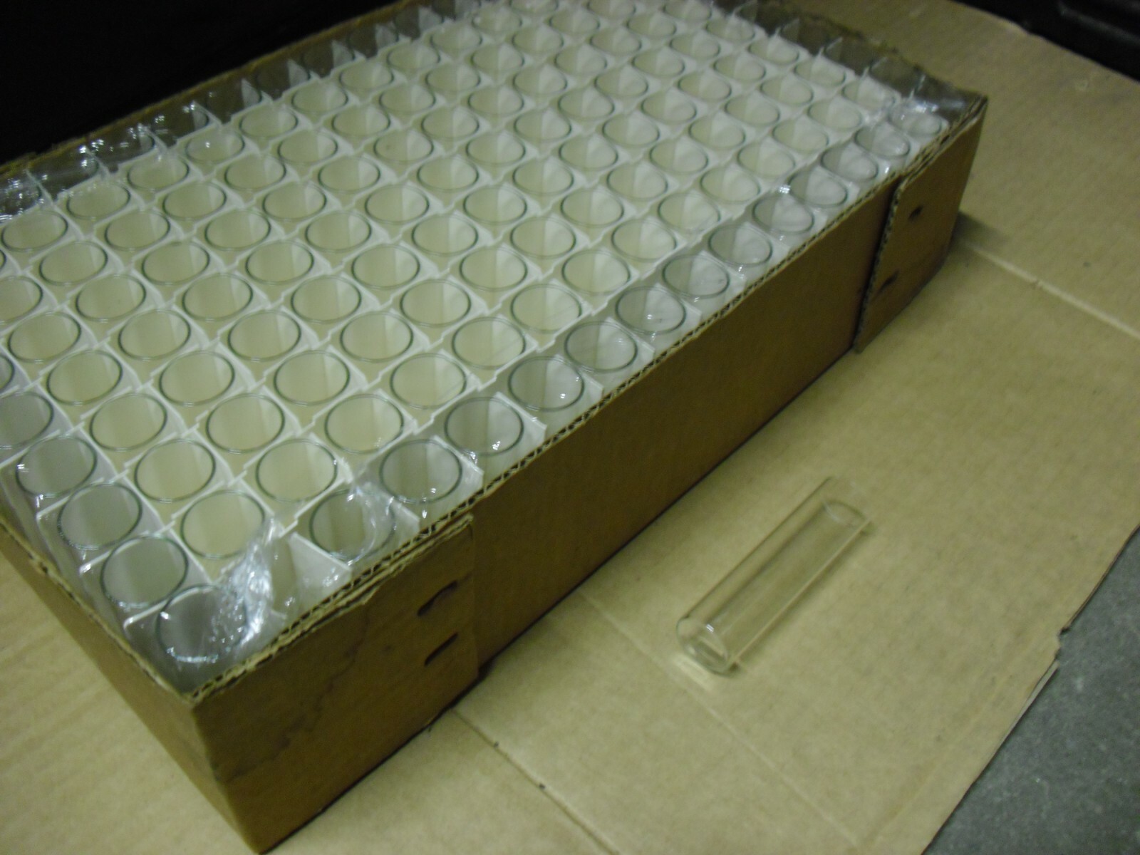 144 Capillary Tube thin Glass Bottle Vial ? 3 5/16″ tall 7/8″ wide NOS
