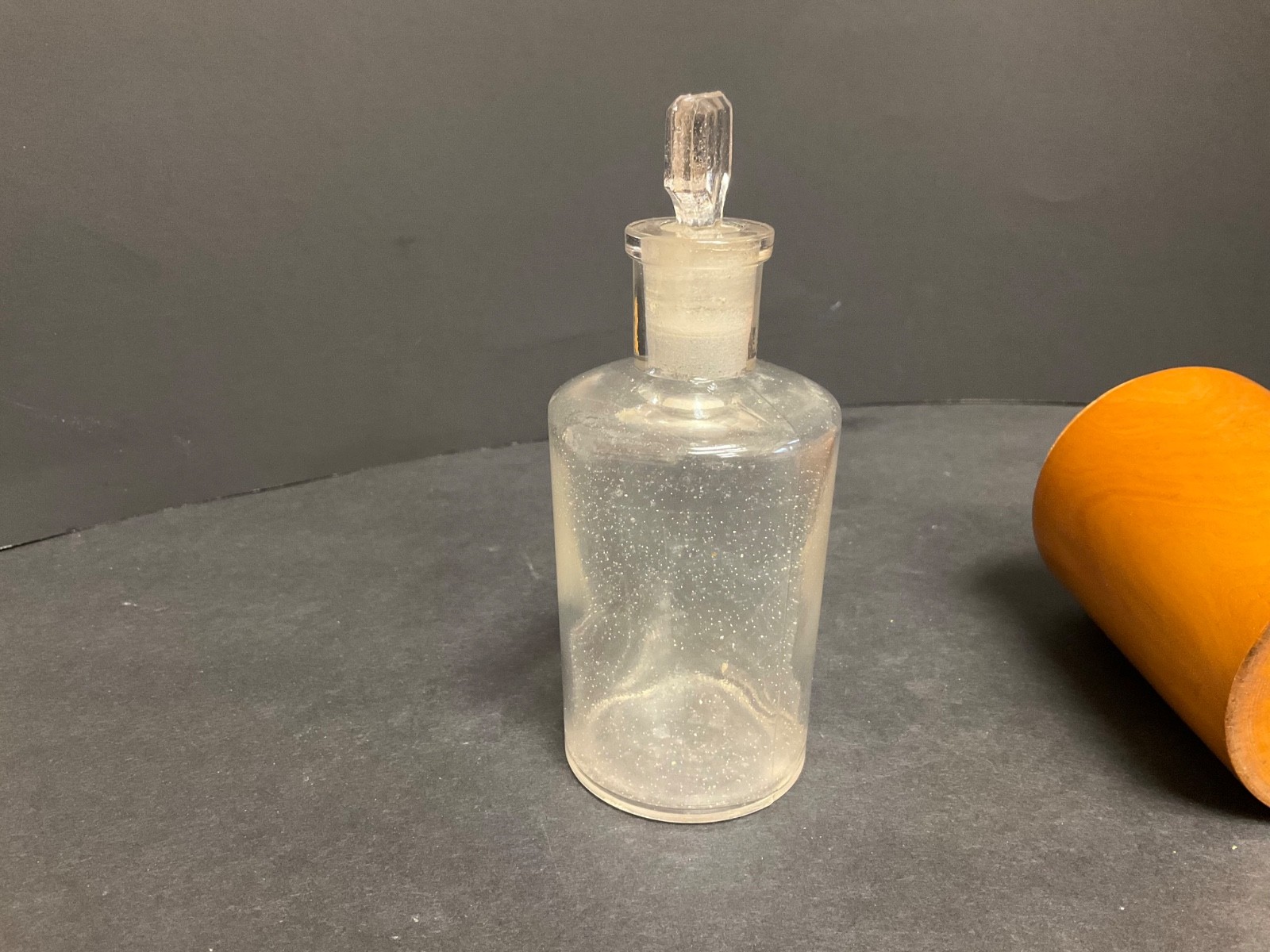 Antique Apothecary Glass Bottle With Treen Case 19th Century-Bottle topper Stuck
