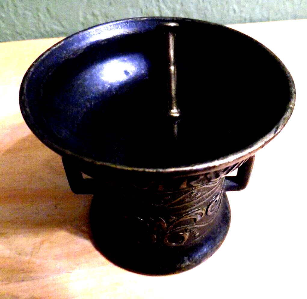 SMALL APOTHECARY DOUBLE HANDLED BRASS MORTAR WITH BRASS PESTLE