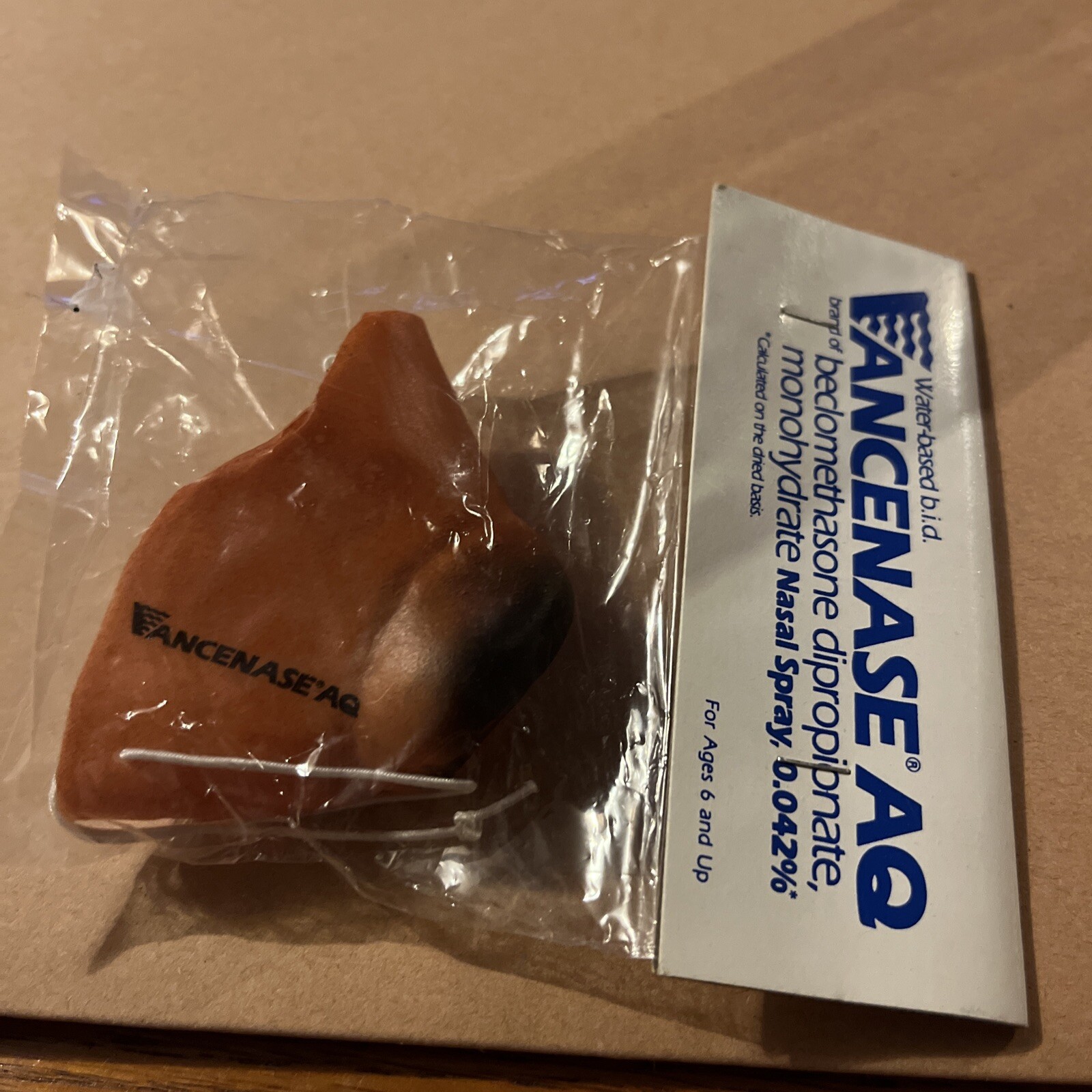 PHARAMACEUTICAL ADVERTISING Nasal Spray VANCENASE AQ Dog Nose Face PROMO