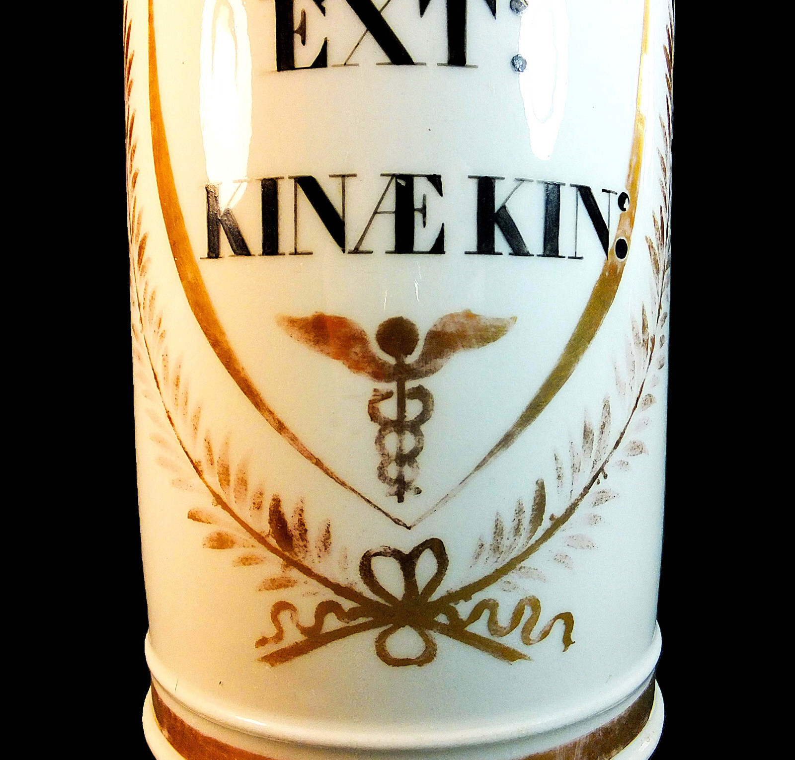 SUPERB, 18th. to EARLY 19th. CENTURY HAND PAINTED PORCELAIN APOTHECARY JAR