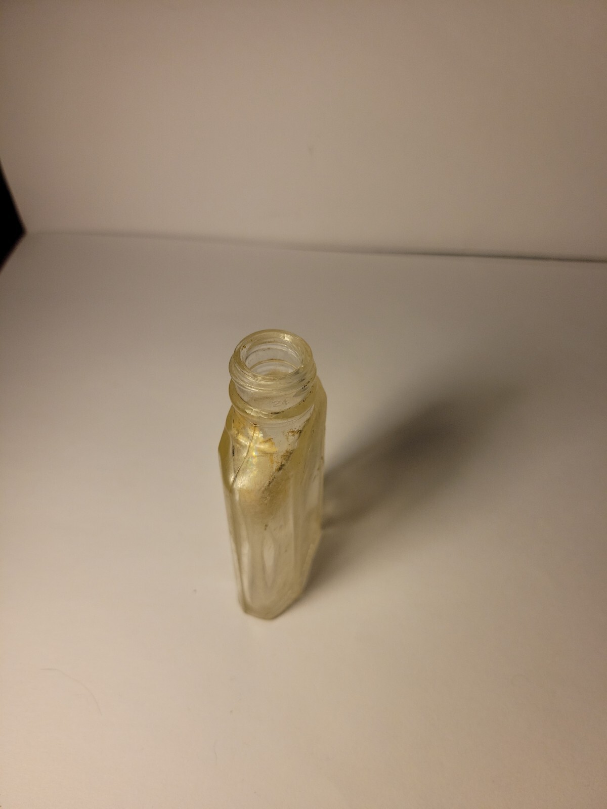 Vintage Glass – Sample Size Medicine Bottle