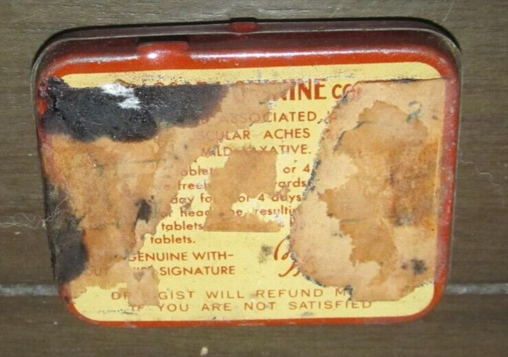 HILL’S CASCARA QUININE COLD TABLETS PHARMACY DRUG STORE NEW YORK COMPOUND TIN