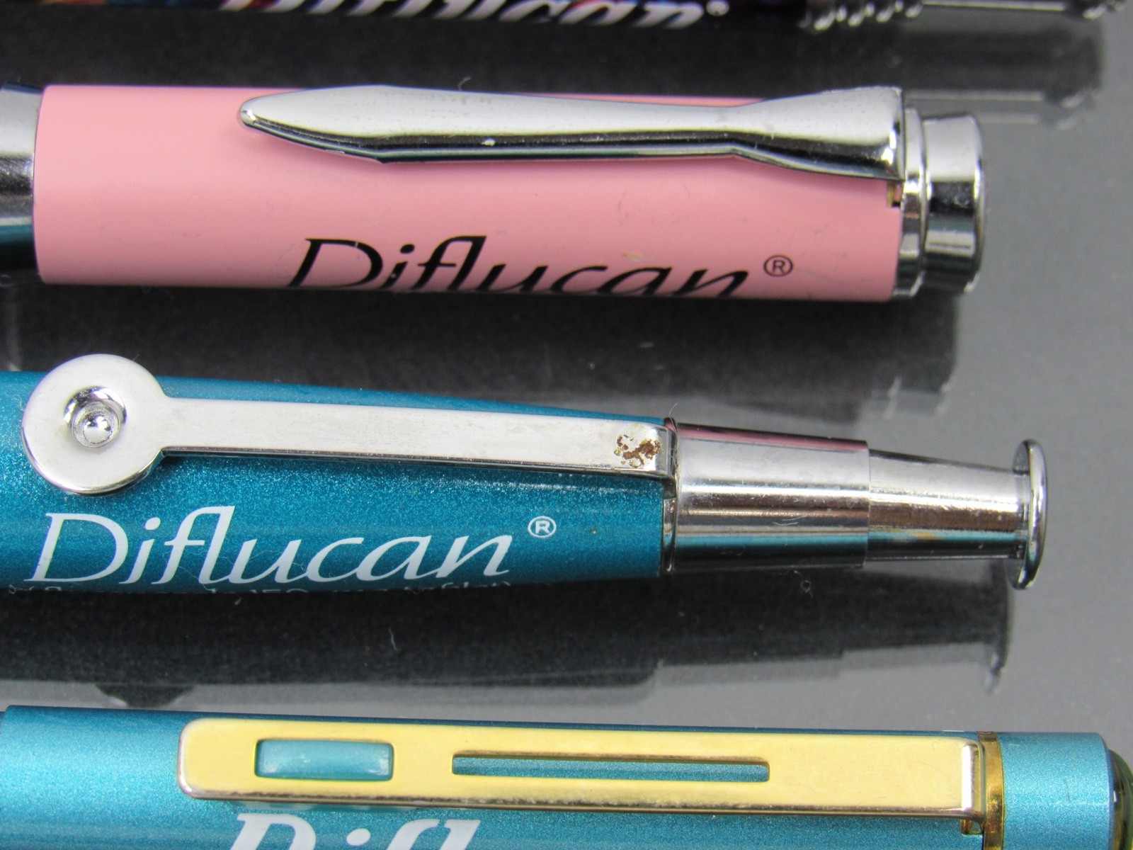 Diflucan Metal PENS Lot Drug Rep Pharmaceutical Promo Fungus Design Pink & Teal