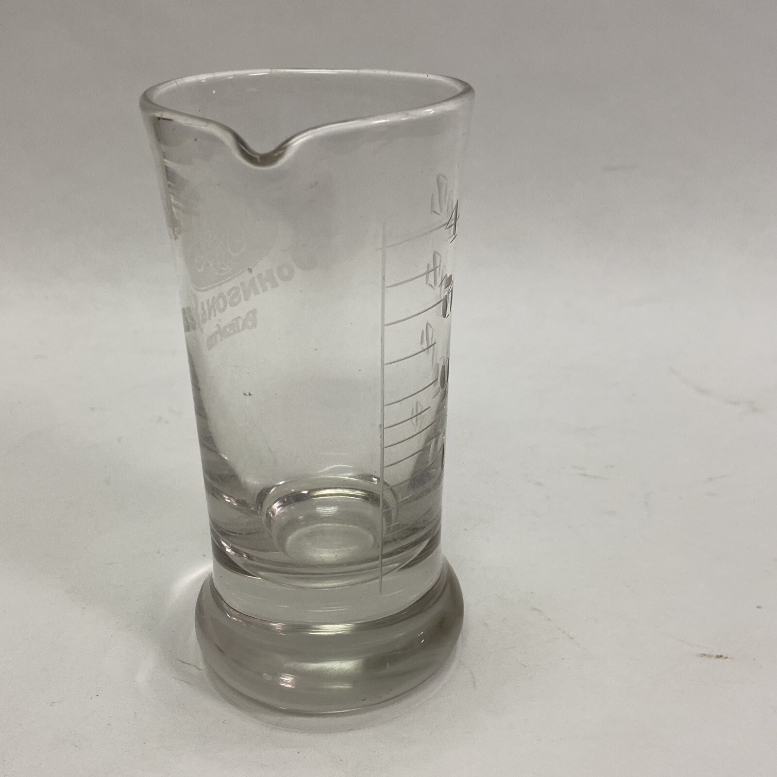 VTG PHARMACY APOTHECARY GLASS BEAKER 4 OZ JOHNSON AND SONS CRUSHMETER MEASURE