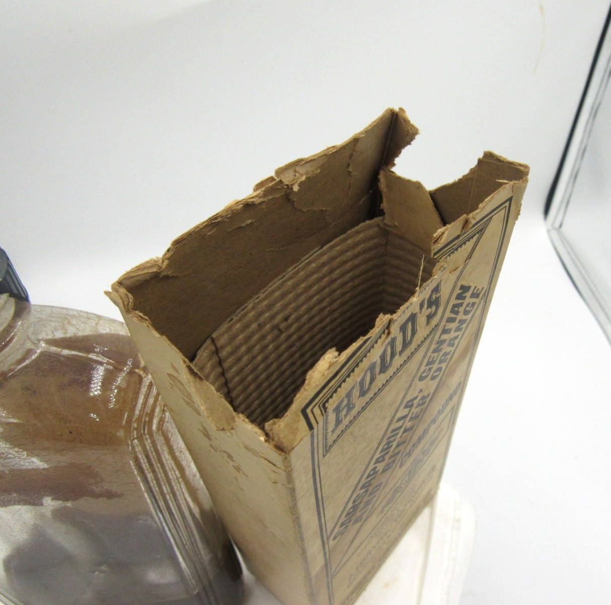 BW – 1930-40s Hood’s Sarsaparilla Bitters New York 7 3/4 ” Medicine bottle Box