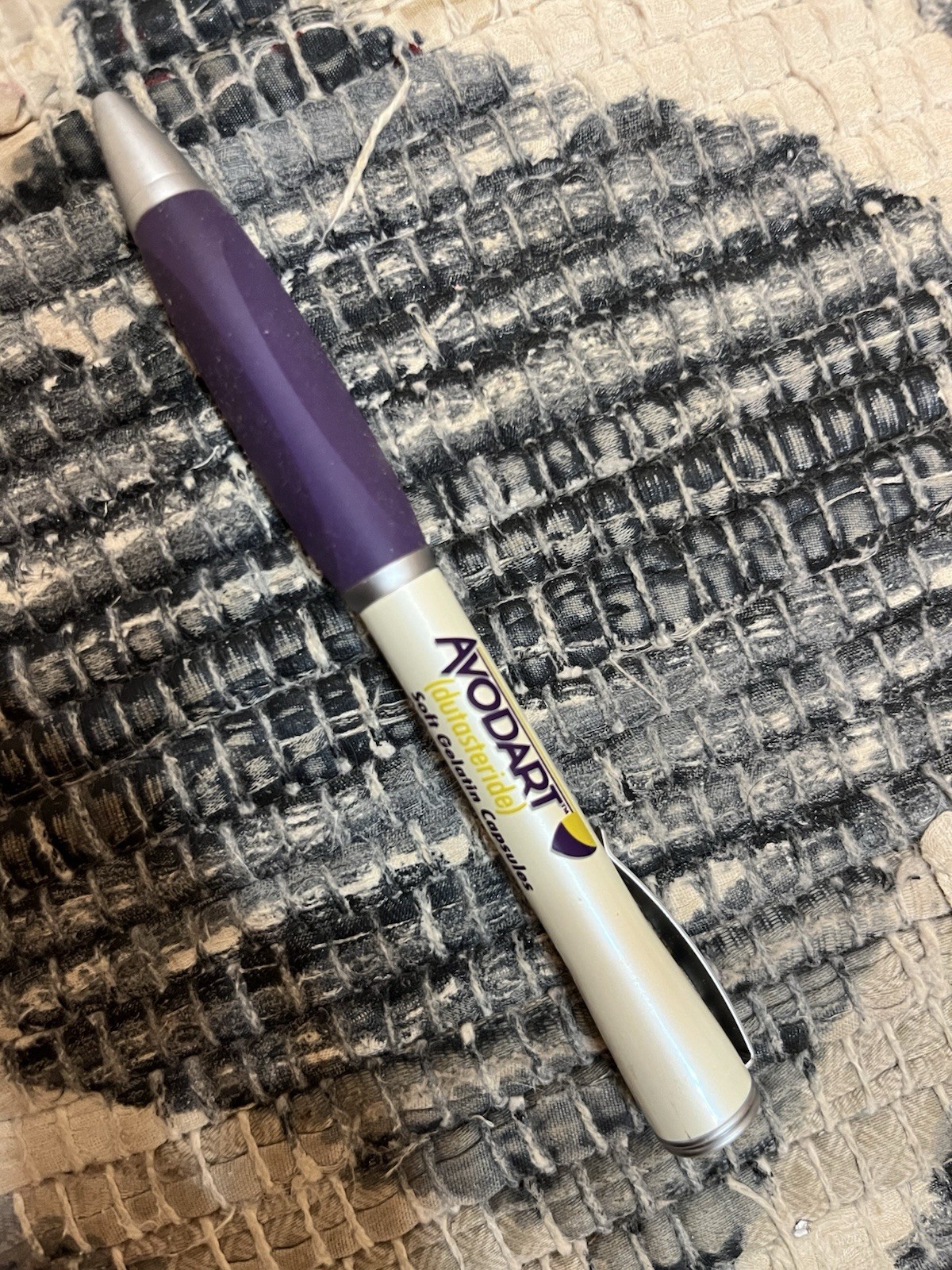 Avodart Purple Grip White Metal Twist Pharmaceutical Drug Pen Advertising NO INK
