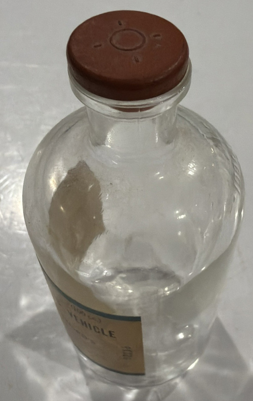ANTIQUE APOTHECARY CHEMIST PHARMACY BOTTLE ISO-SOL 100cc 4.5”