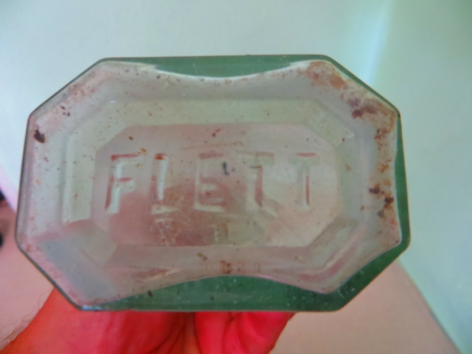 OCTAGON GREEN GLASS LONG NECK FLETT PHARMACEUTICAL DRUGGIST DOCTOR MED BOTTLE