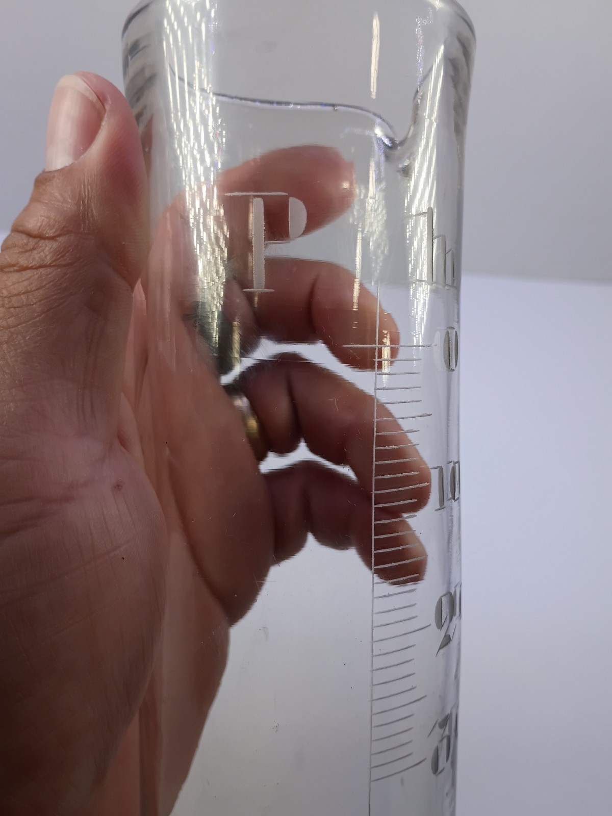Large Anrique Vintage Etched Glass Apothecary Pour Spout Beaker 12″