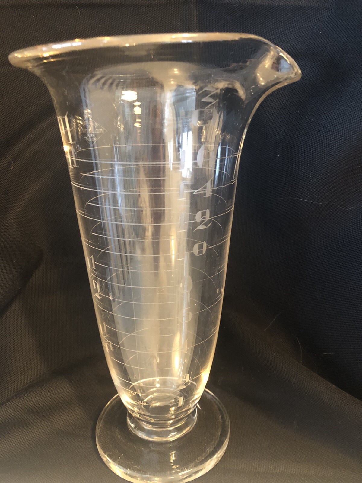 Antique 1900s Whitall Tatum Co Apothecary Glass Footed Beaker – Etched / 16oz