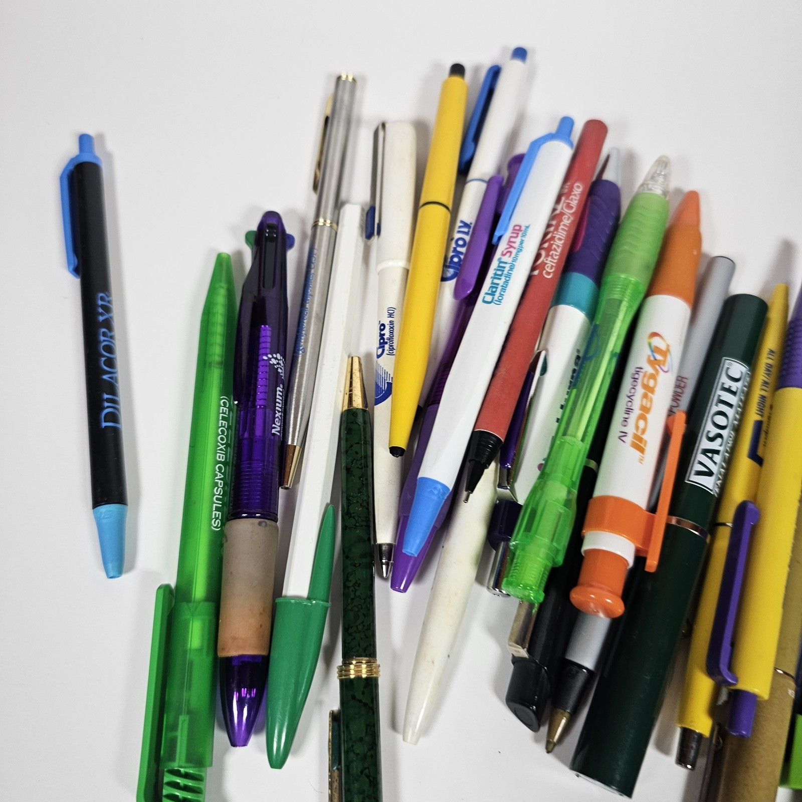 Lot Plastic Pharmaceutical Drug Rep Pens Medical Collectibles