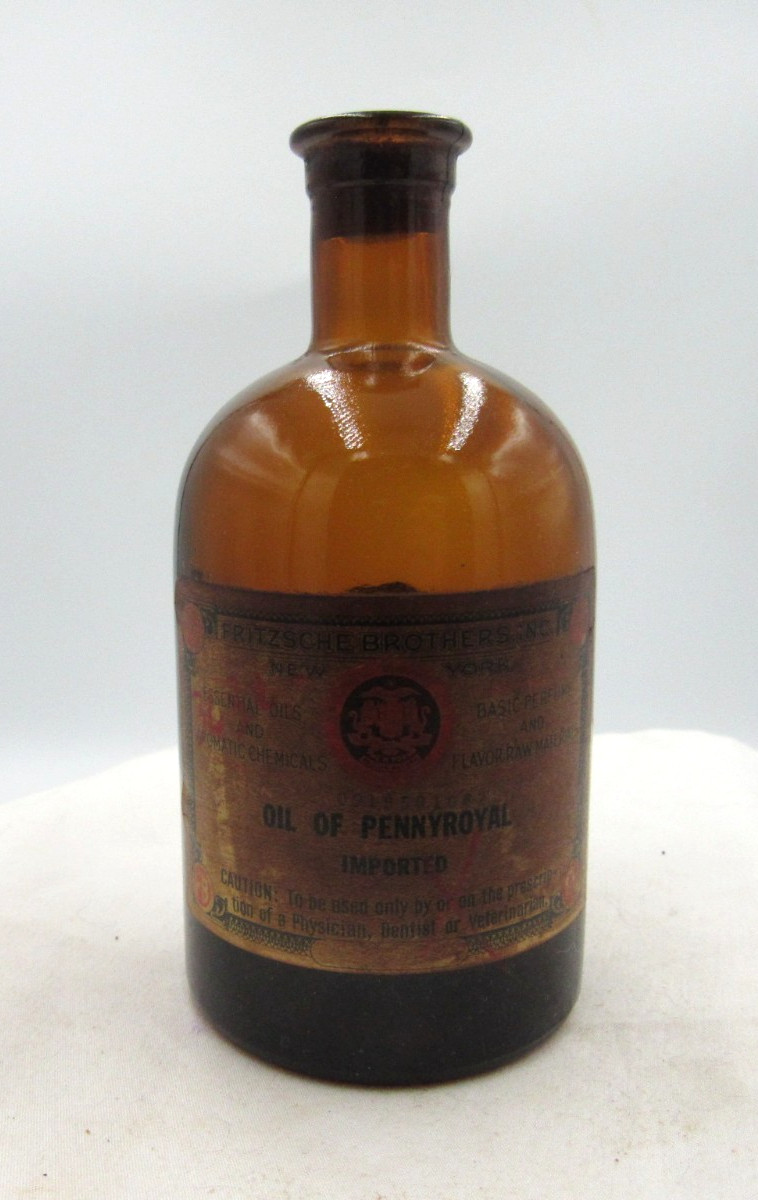 MM – 1940’s Fritzsche Bros NY Oil of Pennyroyal 4 1/2″ Amber Medicine bottle