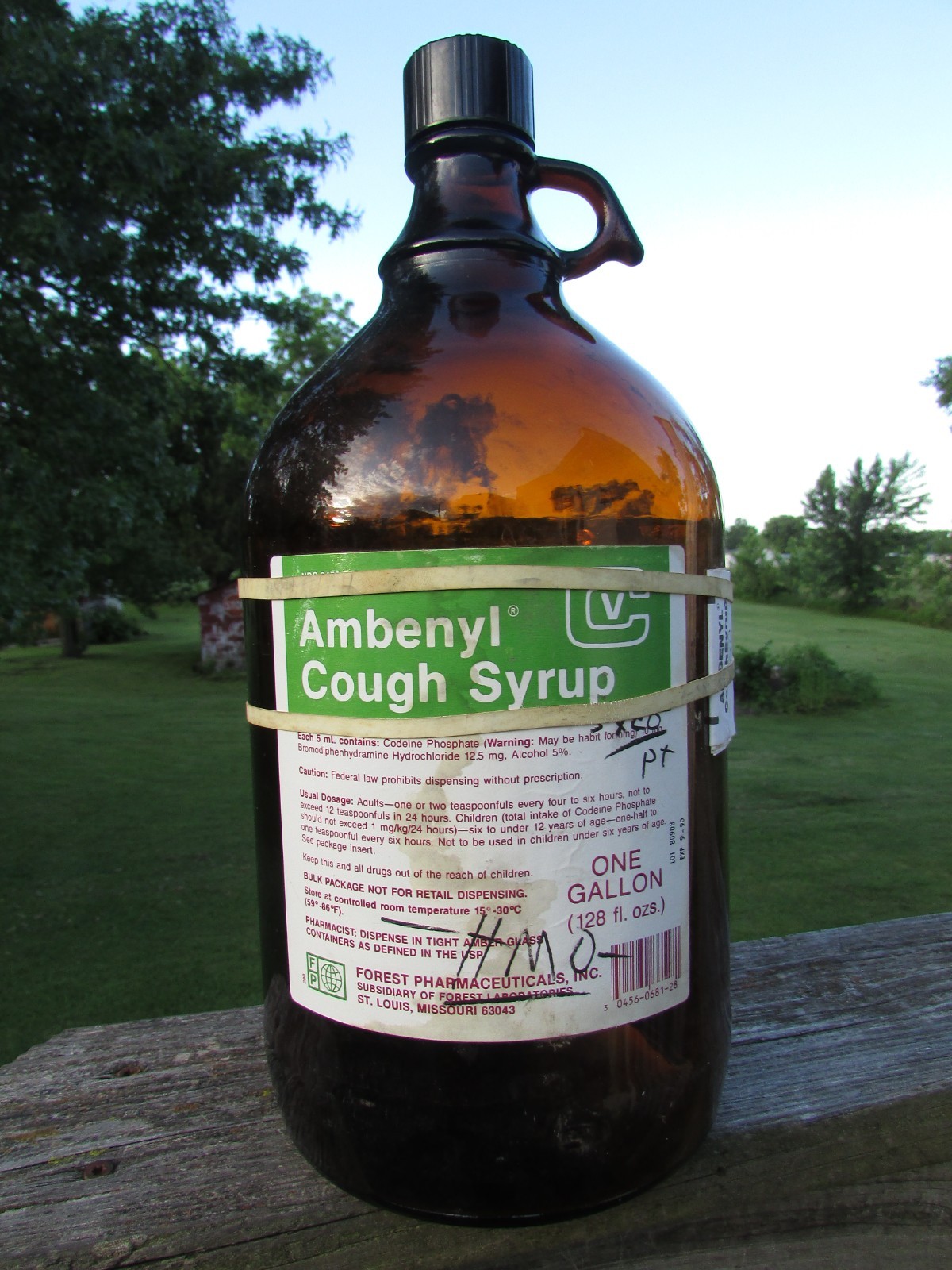 Empty AMBENYL Cough SYRUP – 1 Gallon JUG – EXPIRED in 1990 Great AUTHENTIC Piece
