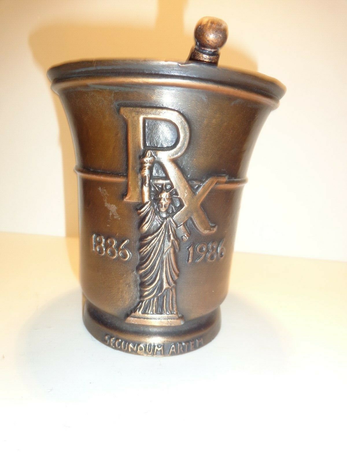Pharmaceutical Apothecary Brass Mortar & Pestle Secundum Artem Statue Liberty