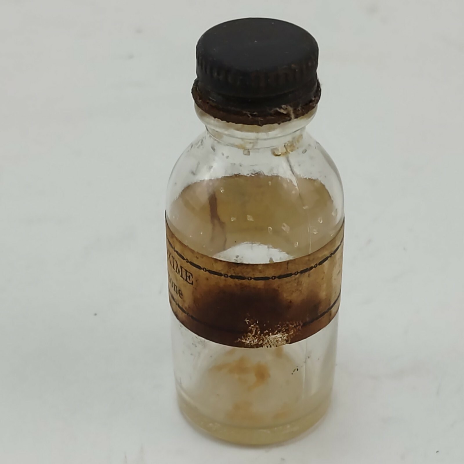 Laboratory Material Chemical Bottle Dimethylglyoxime Glass/Metal Vintage Used