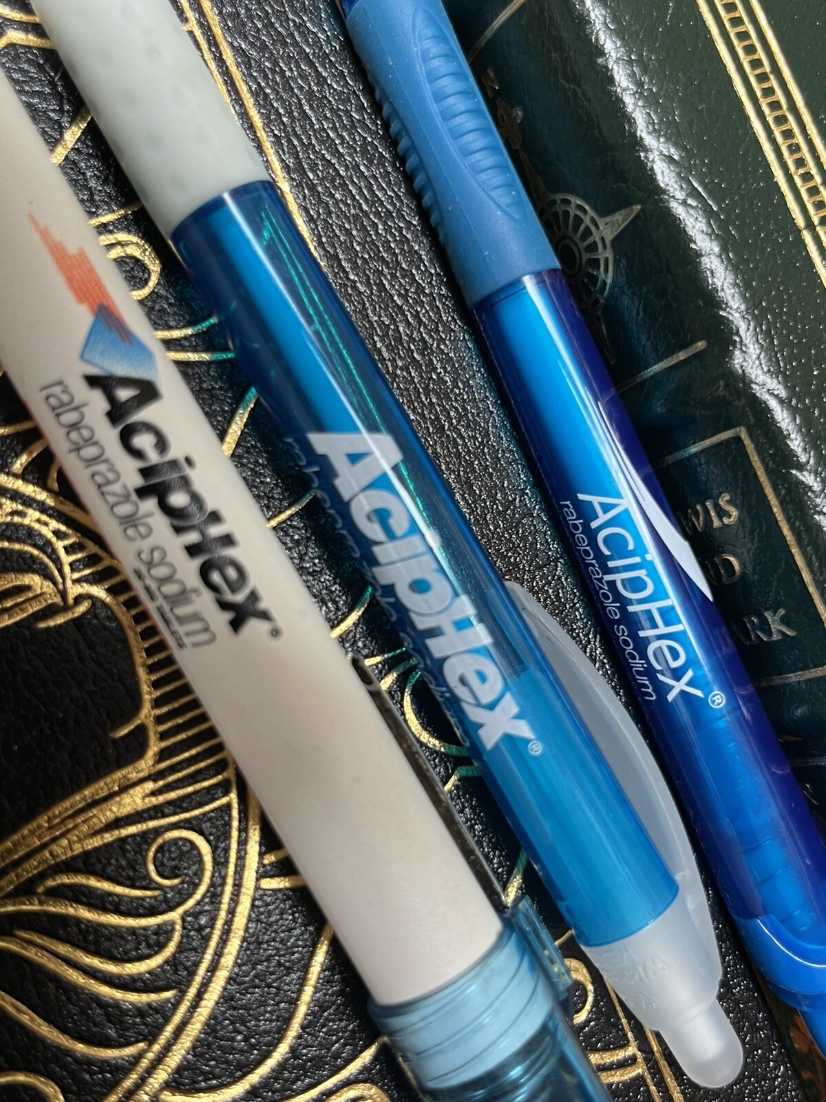2 Pharmaceutical Drug Rep Pens plus penlight From 1990s! Write!!