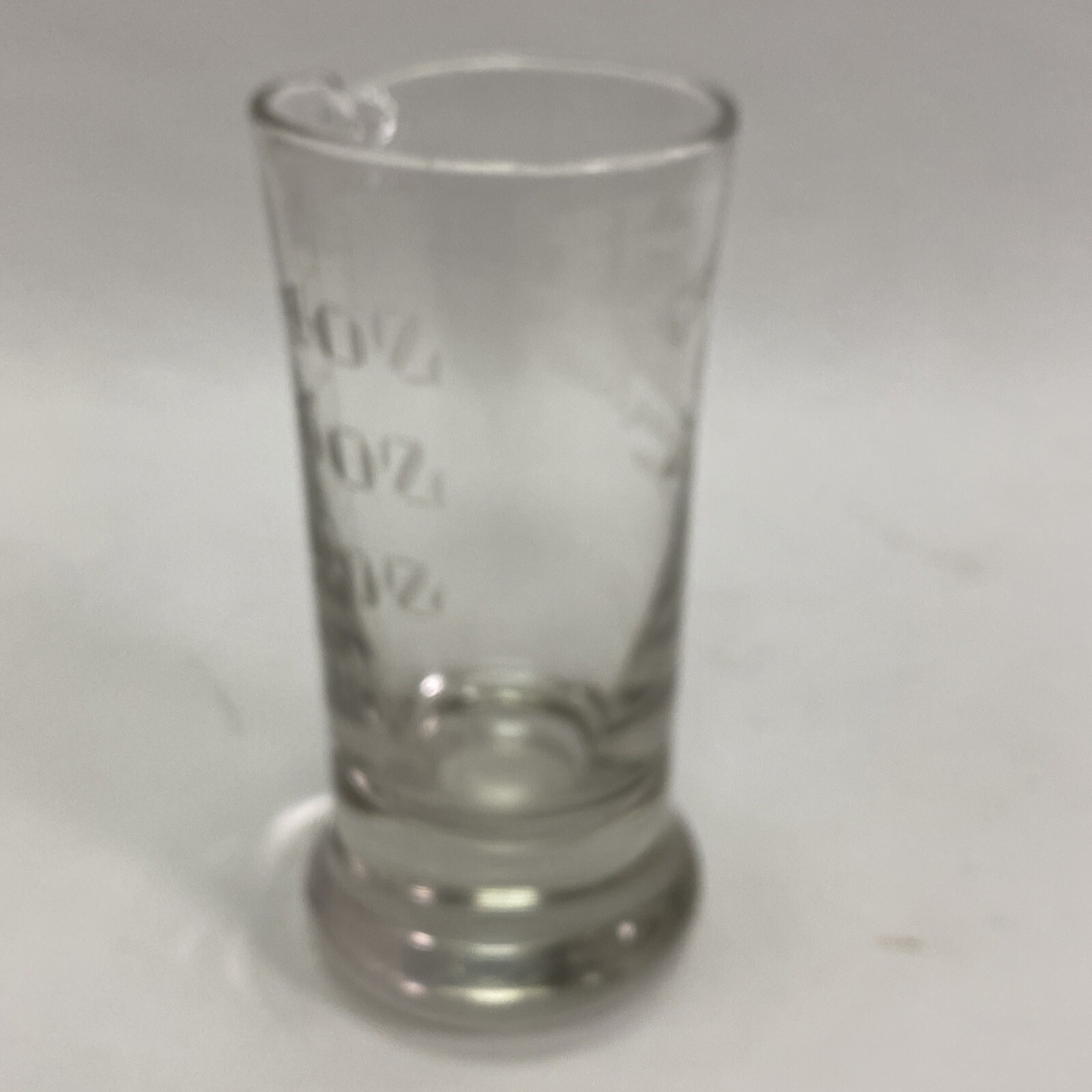 VTG PHARMACY APOTHECARY GLASS BEAKER 4 OZ JOHNSON AND SONS CRUSHMETER MEASURE