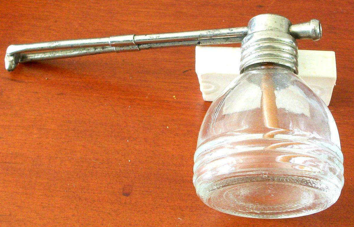 Reliance atomizer No 100 Harvey & Carey Drug Stores 327 Elm Street Buffalo, NY