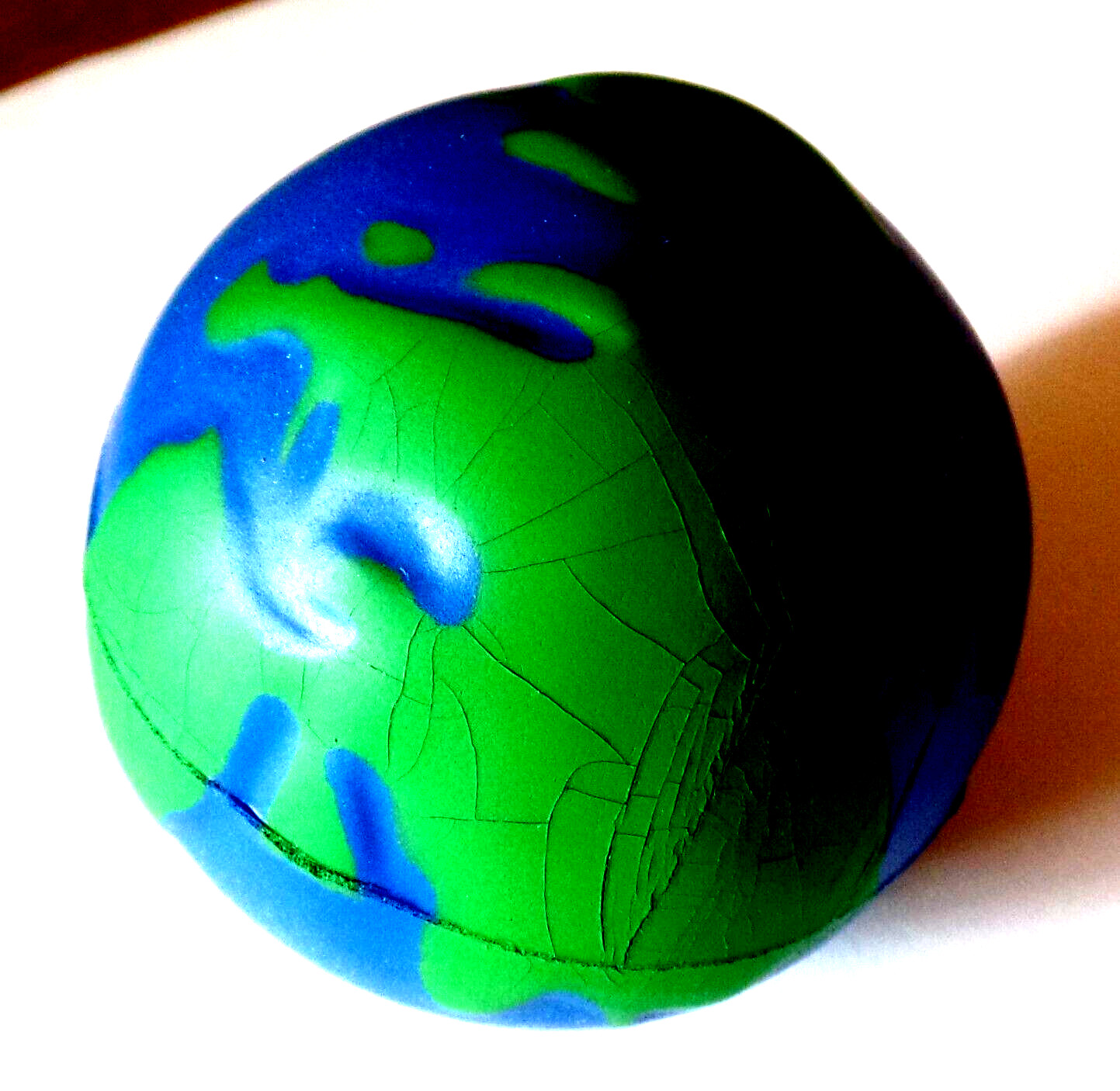 Over 25 Years Old Vintage MERCK TIMOPTIC-XE Promo Globe Stress Reliever Ball