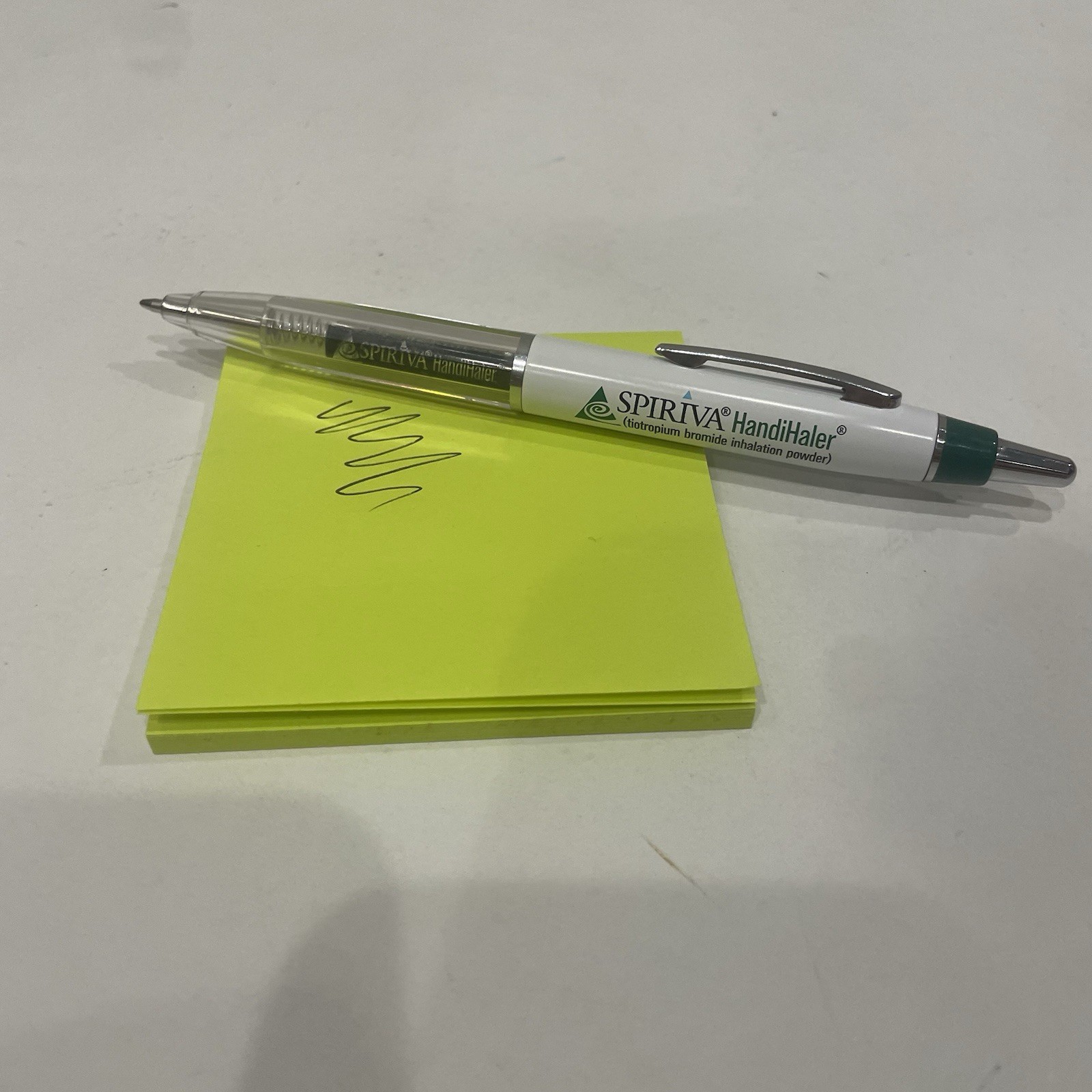 SPIRIVA HandiHaler LIGHT UP Pen Metal & Plastic Pharmaceutical RX Writes Well