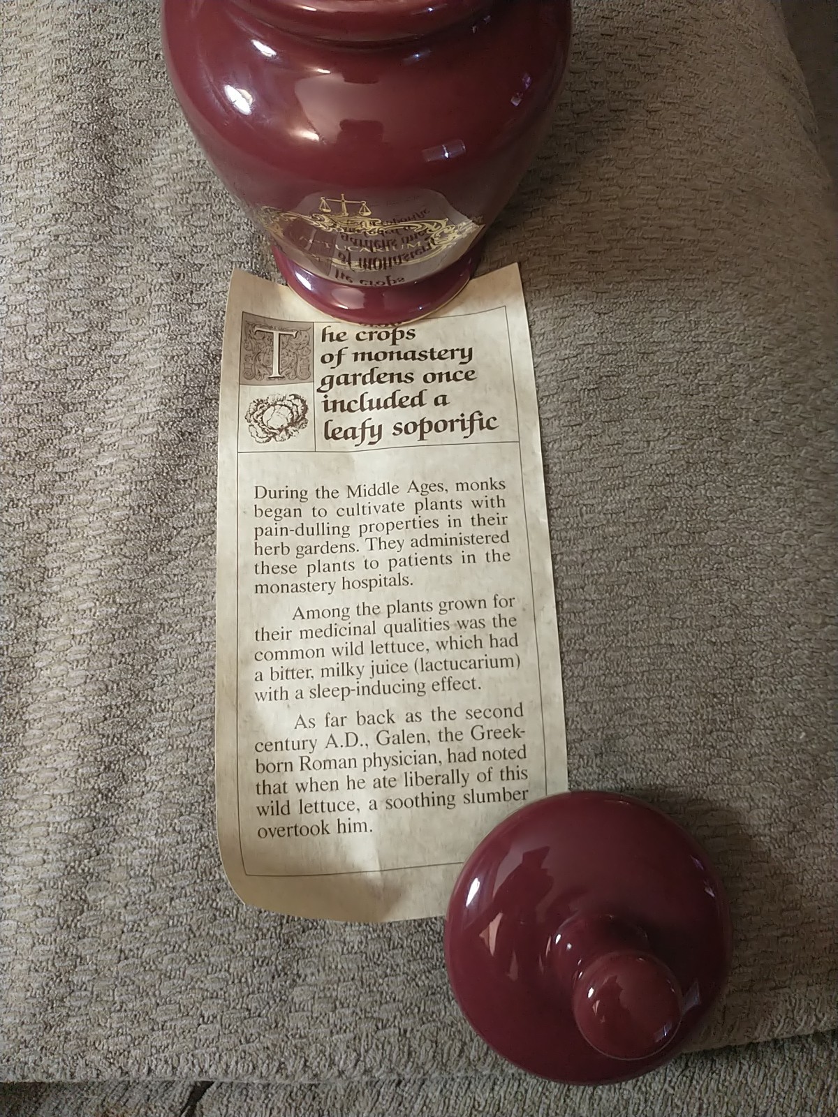 Vintage Eli Lilly LACTUCARIUM Burgundy Apothecary Pharmacy Jar With Insert