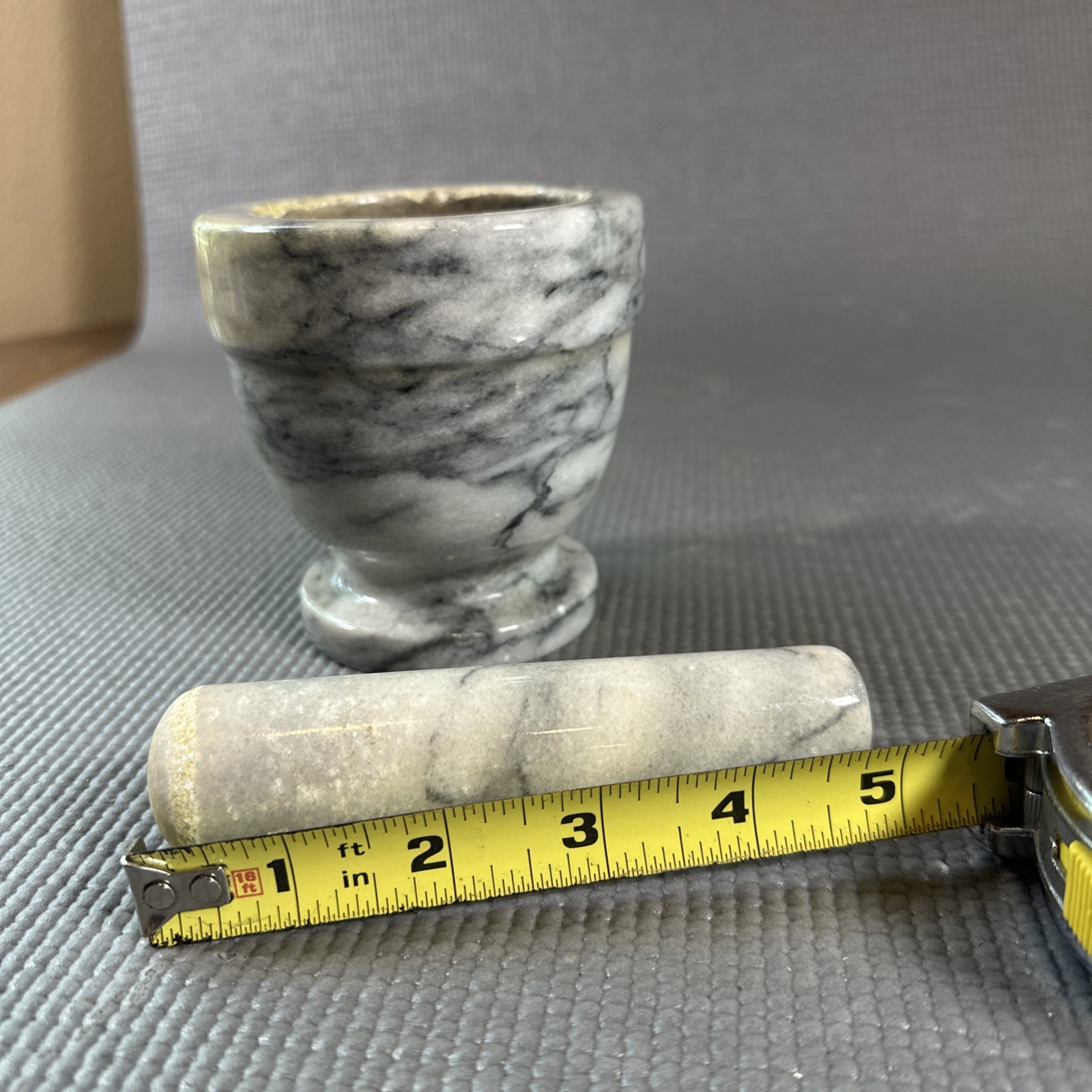 VINTAGE MORTAR IN MARBLE STONE & PESTLE TO COOK OR APOTHECARY GRINDING TOOL