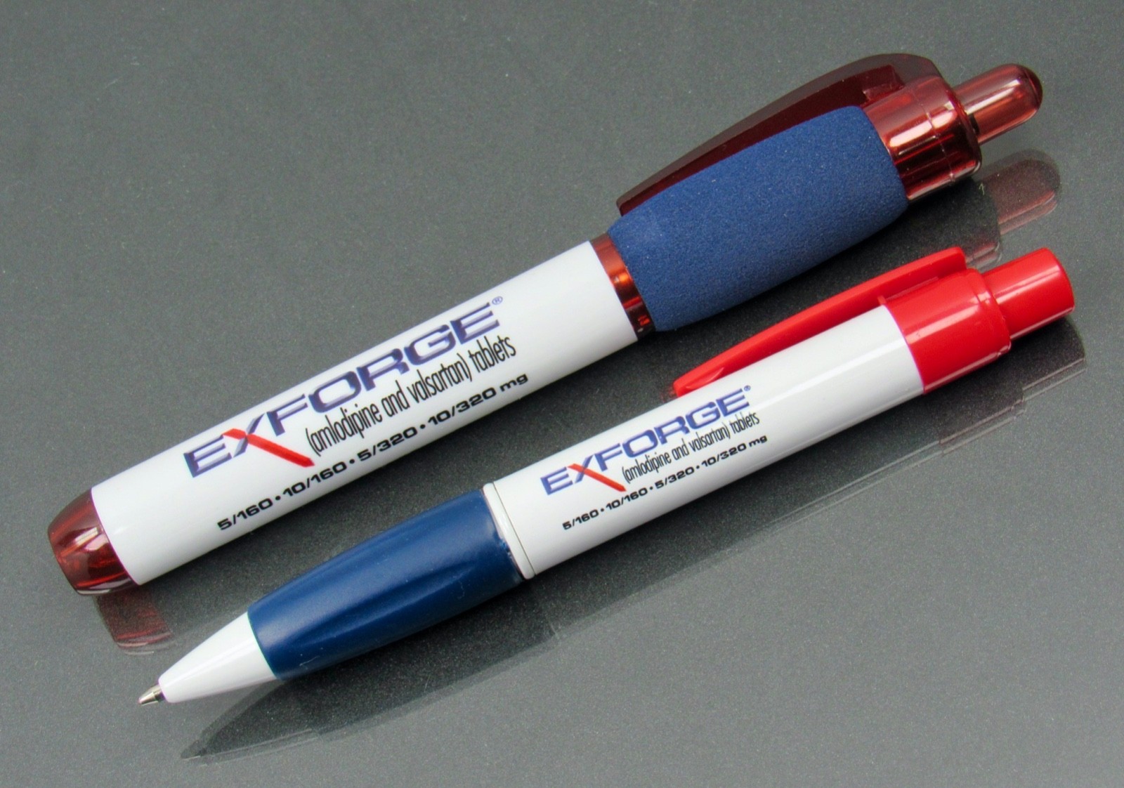 Exforge Lot PEN + Penlight Drug Rep Pharmaceutical Promo Medical Advertising