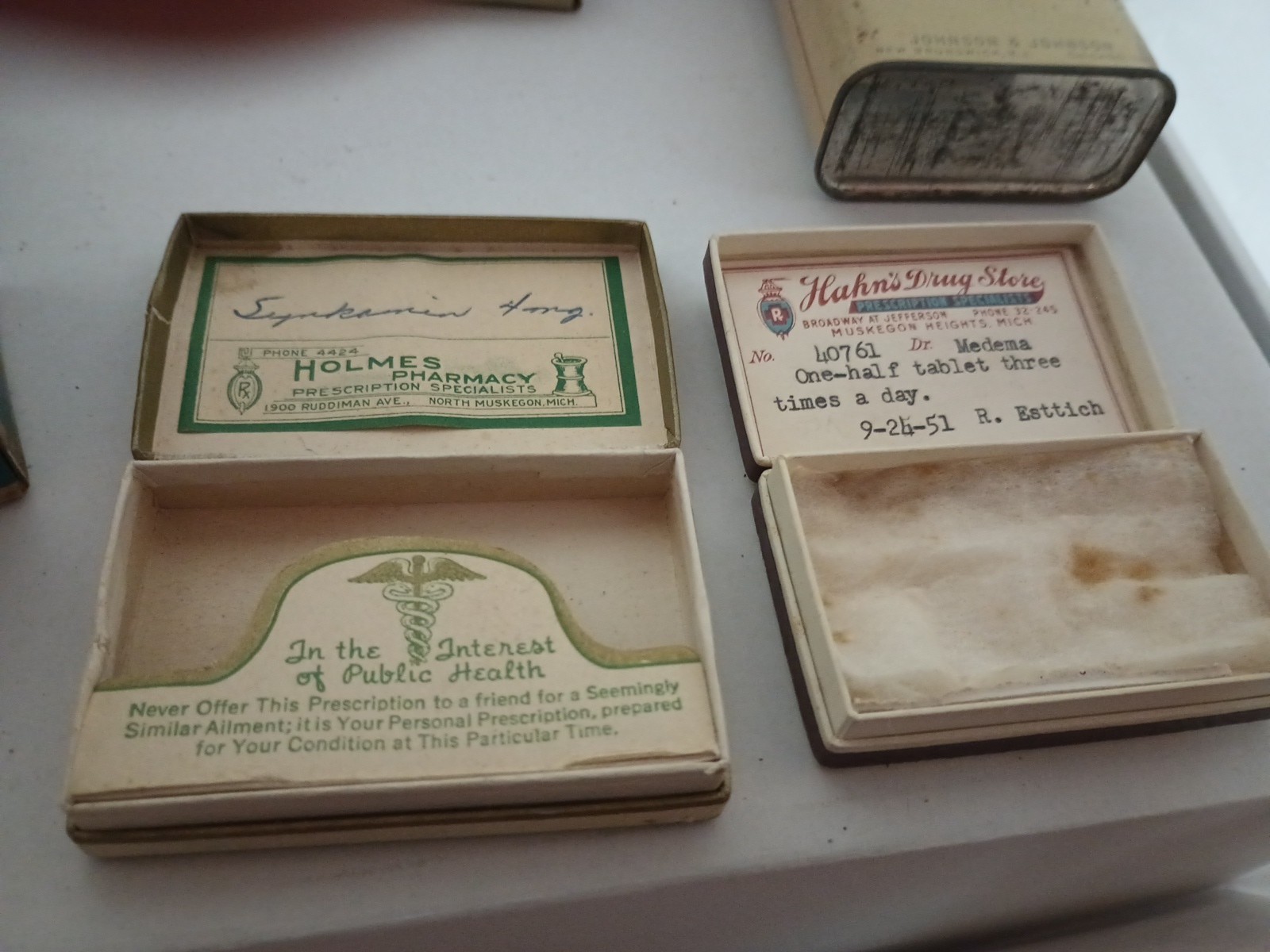 Medicinal Lot Of 7 Pieces 1950s First Aid And Prescription Boxes